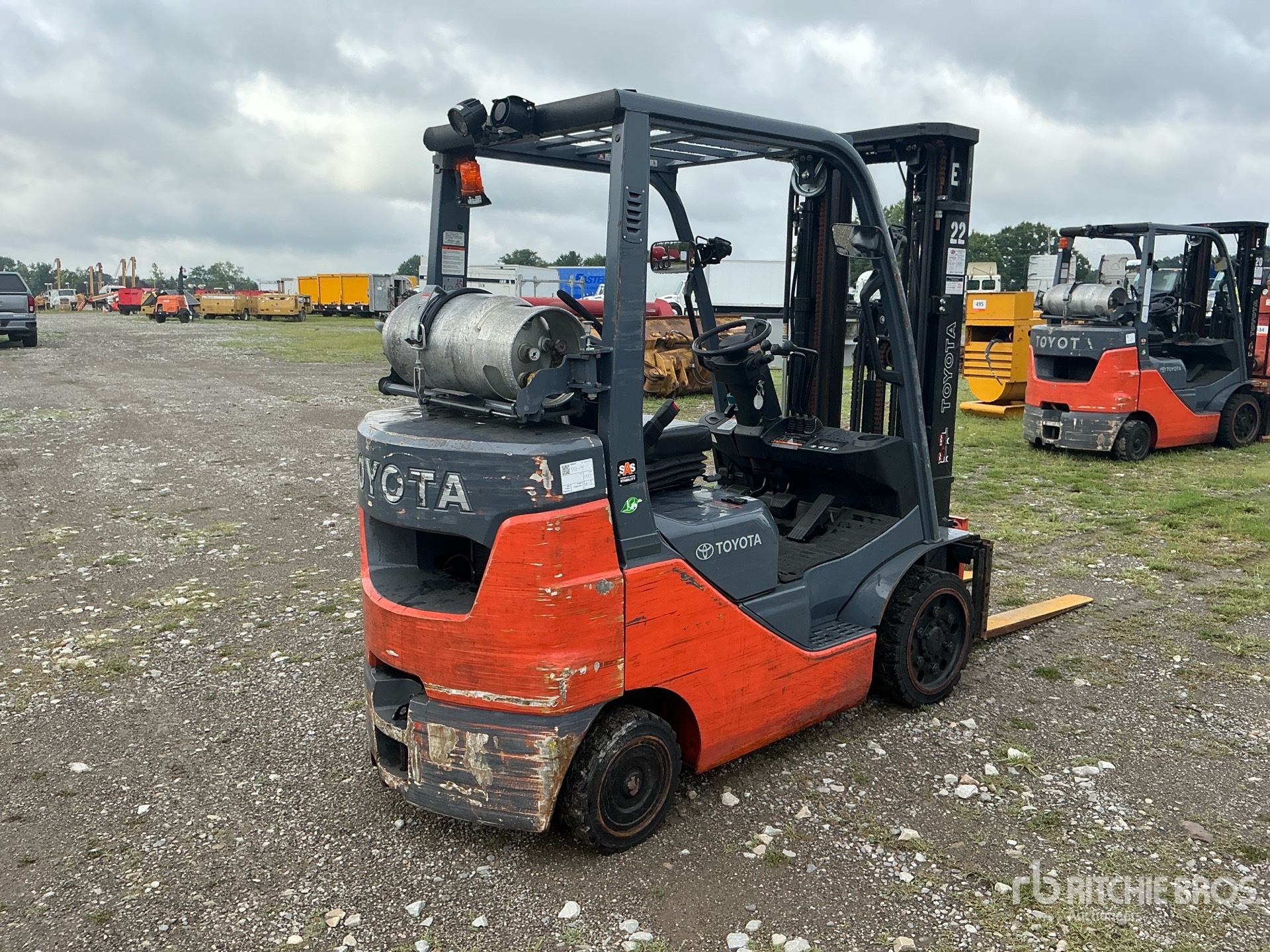 General Appearance with Picture, Right Rear Corner