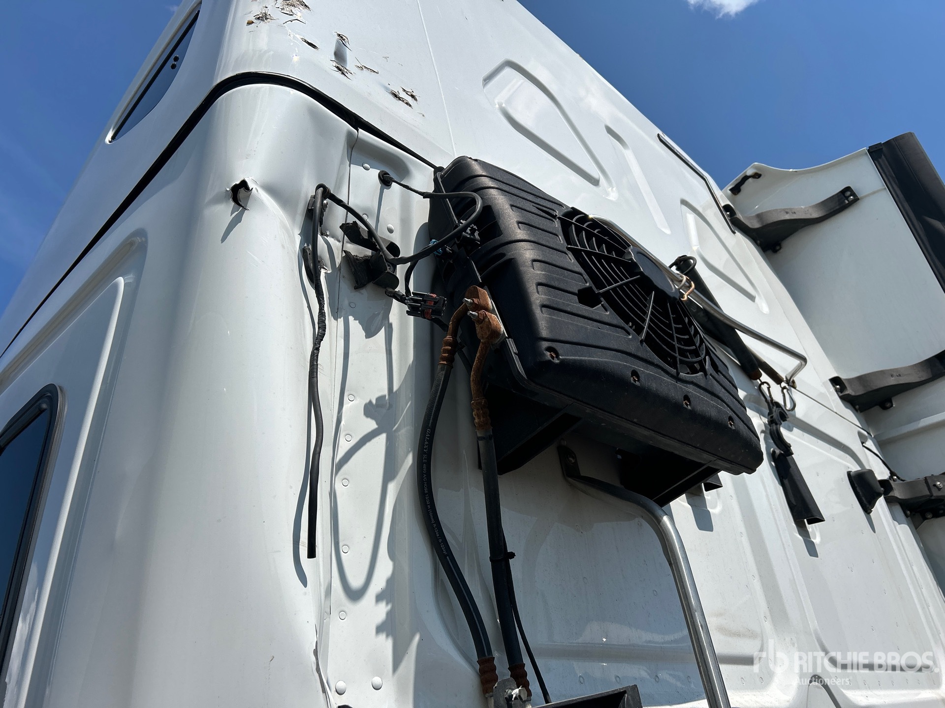 2019 Freightliner CASCADIA 126