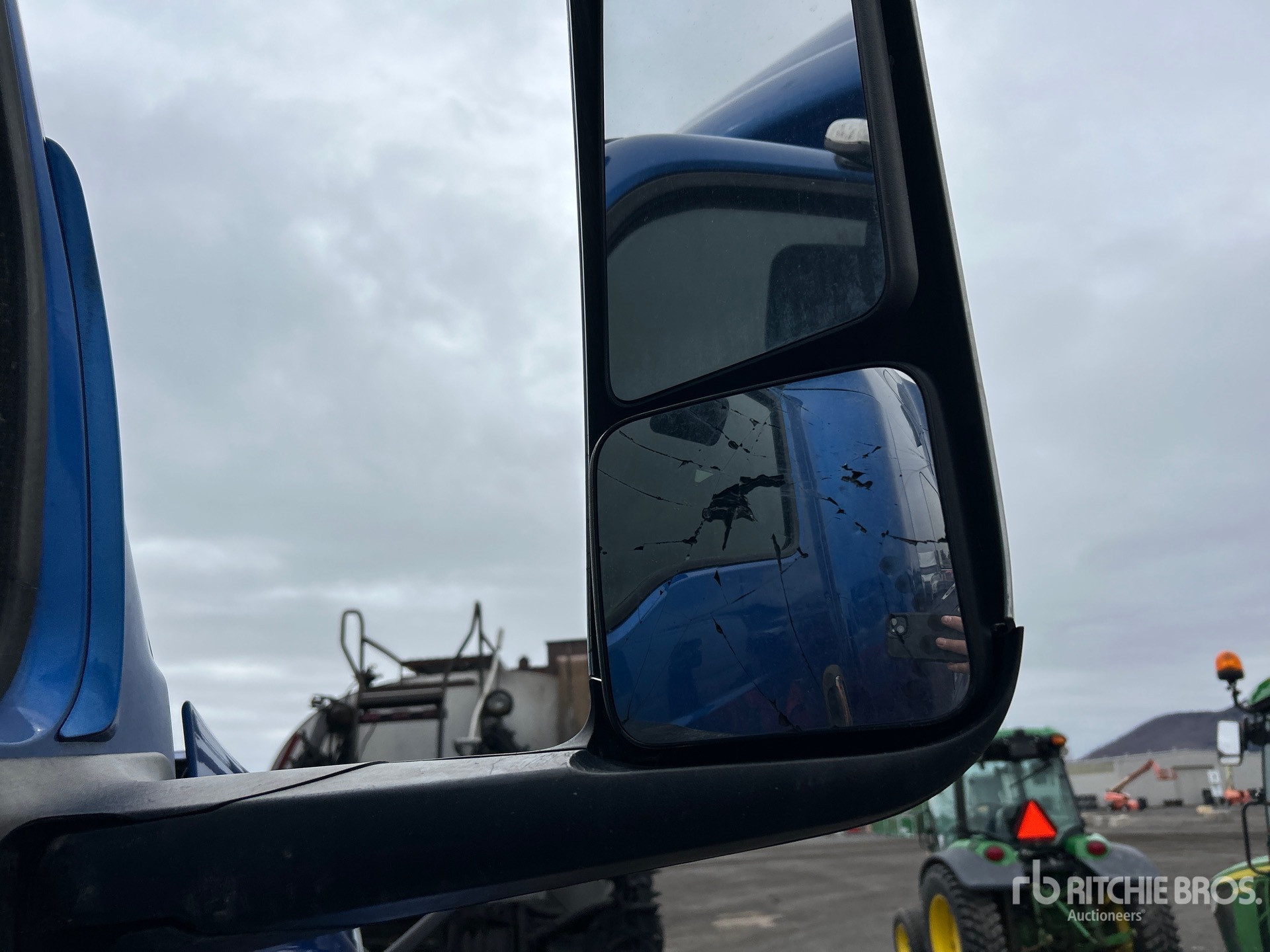 2019 International LT625