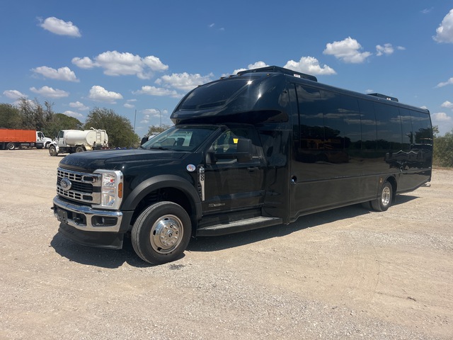 2024 Ford F-600 4x2 32-Seat Transit Odyssey XL Bus 2024 Ford F-600 4x2 32-Seat Transit Odyssey XL Bus