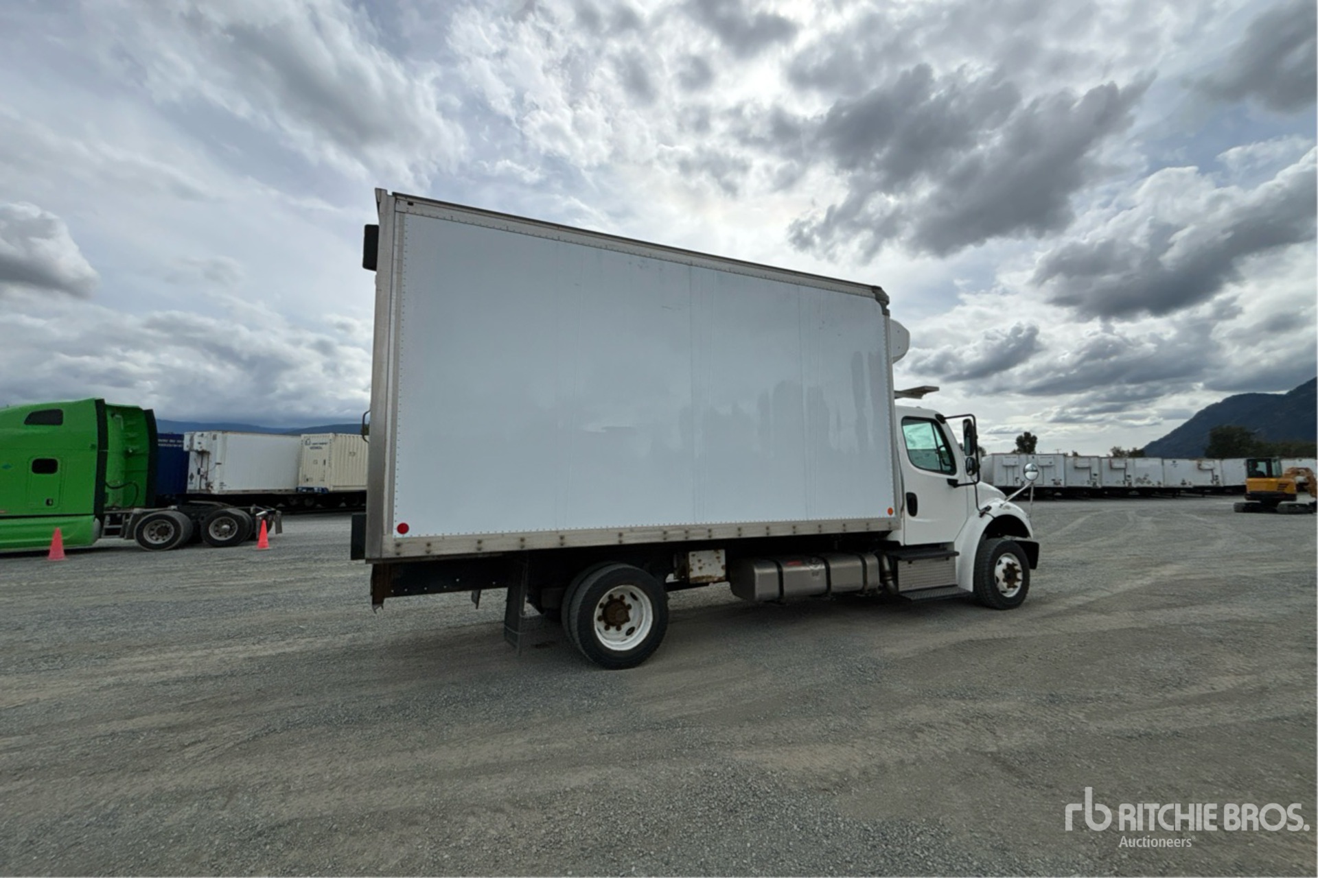 2018 Freightliner M2 106
