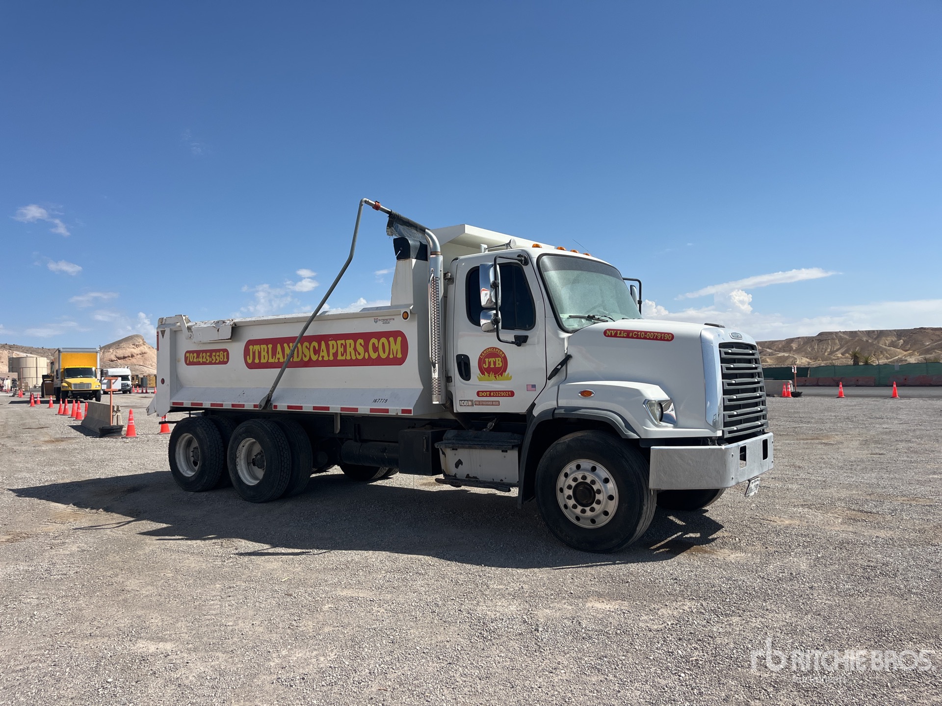 2017 Freightliner 108SD