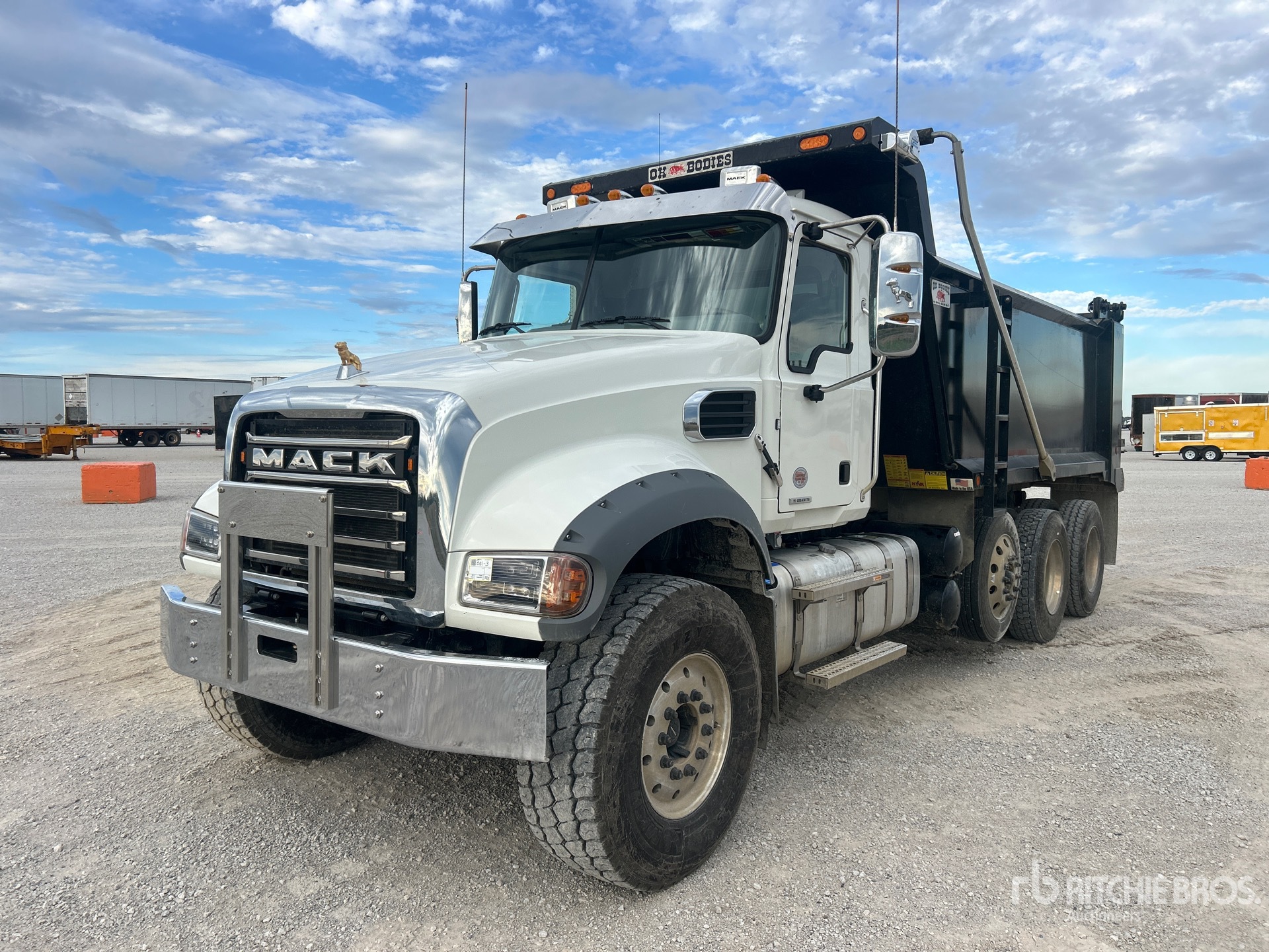 Photo of 2026 Mack GRANITE
