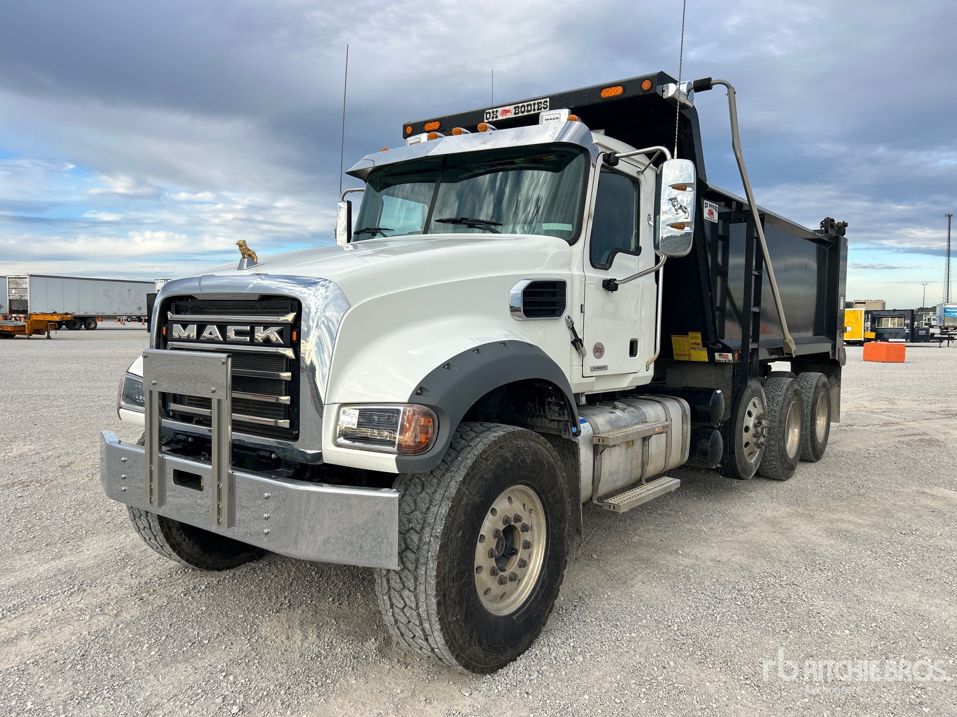 Photo of 2026 Mack GRANITE
