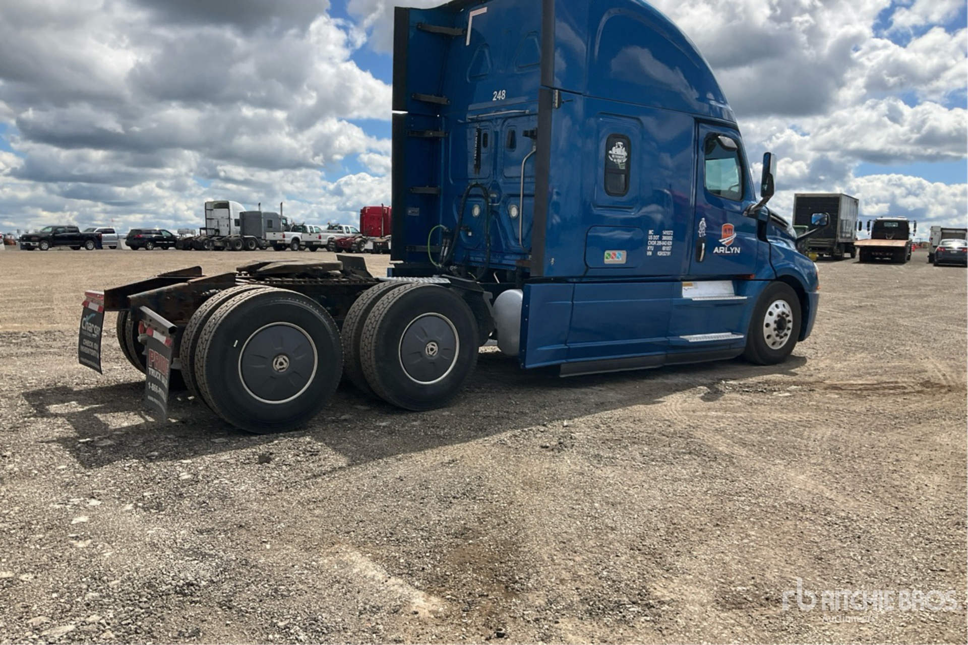 2019 Freightliner CASCADIA 126