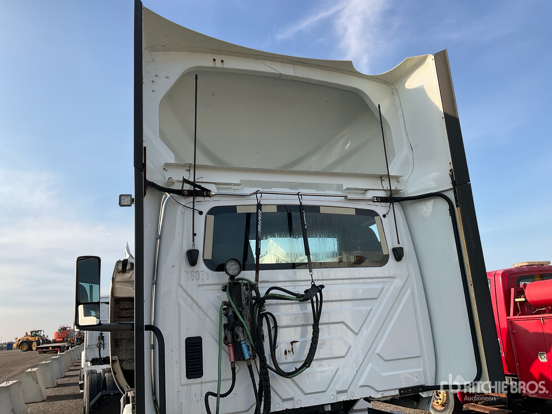 2018 International LT625