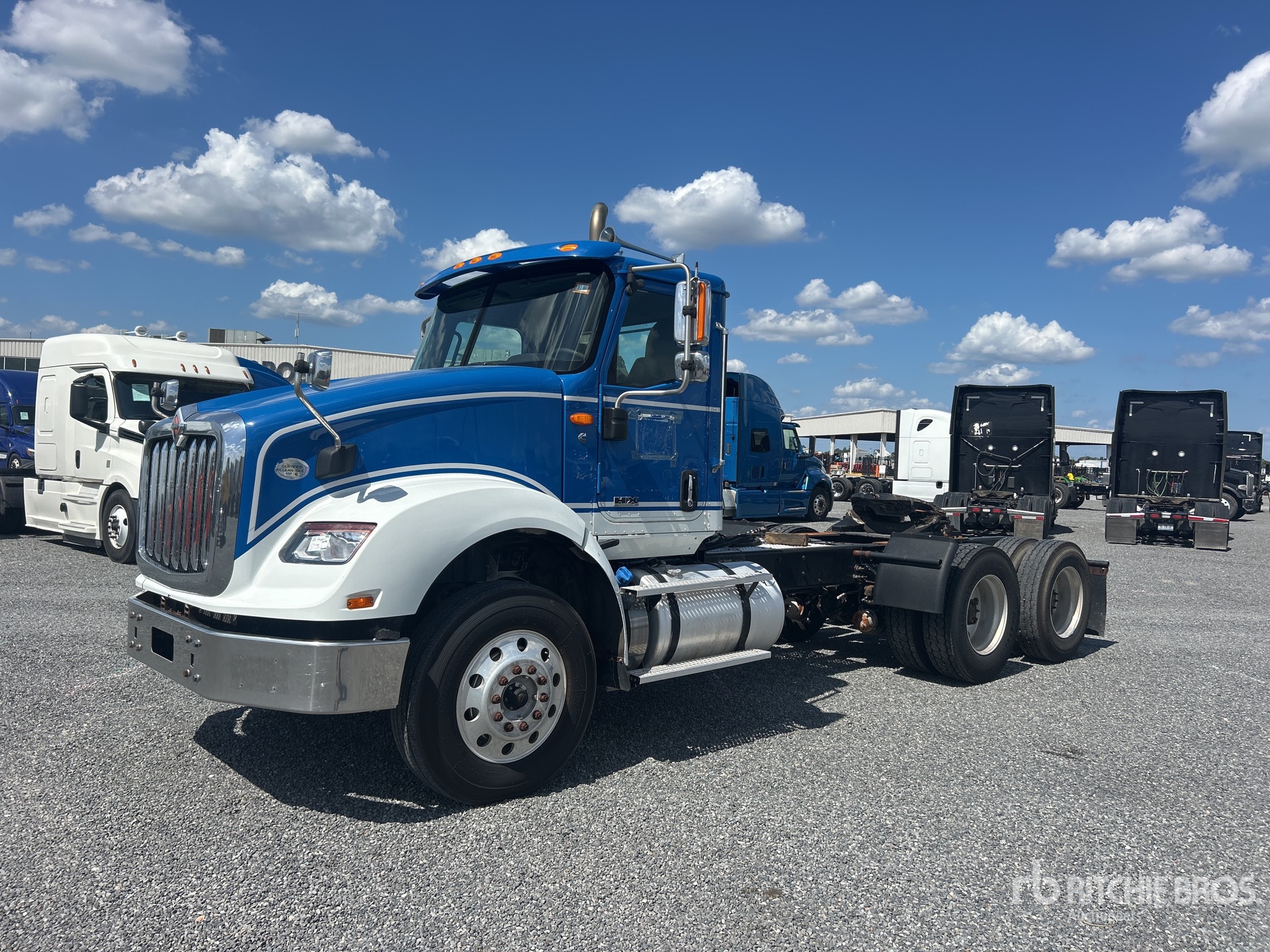 2018 International HX620