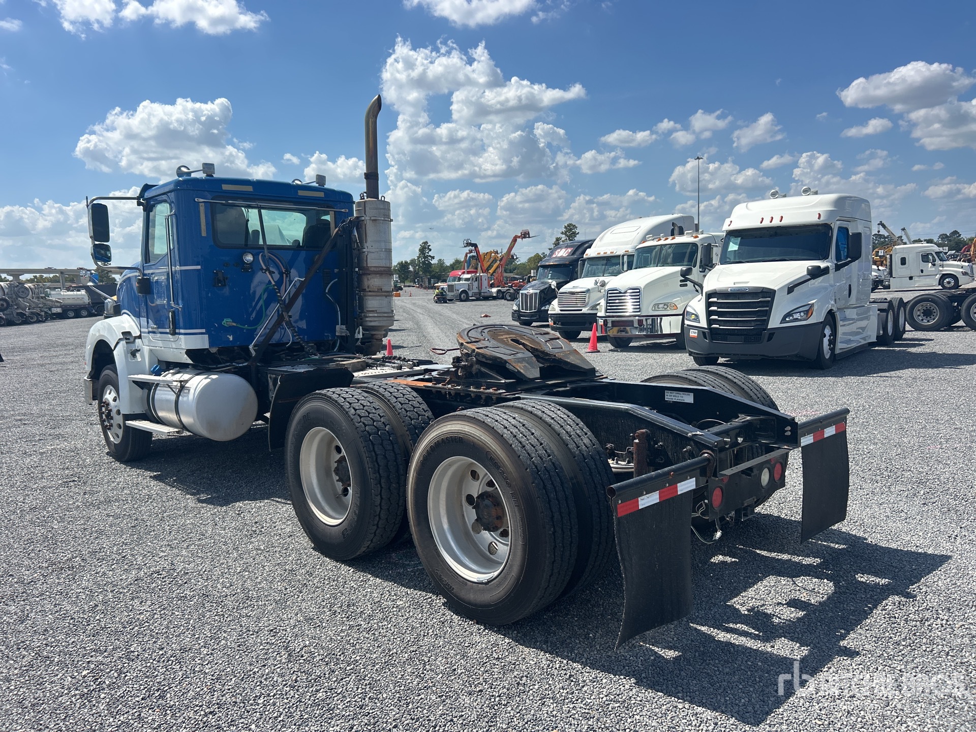 2018 International HX620