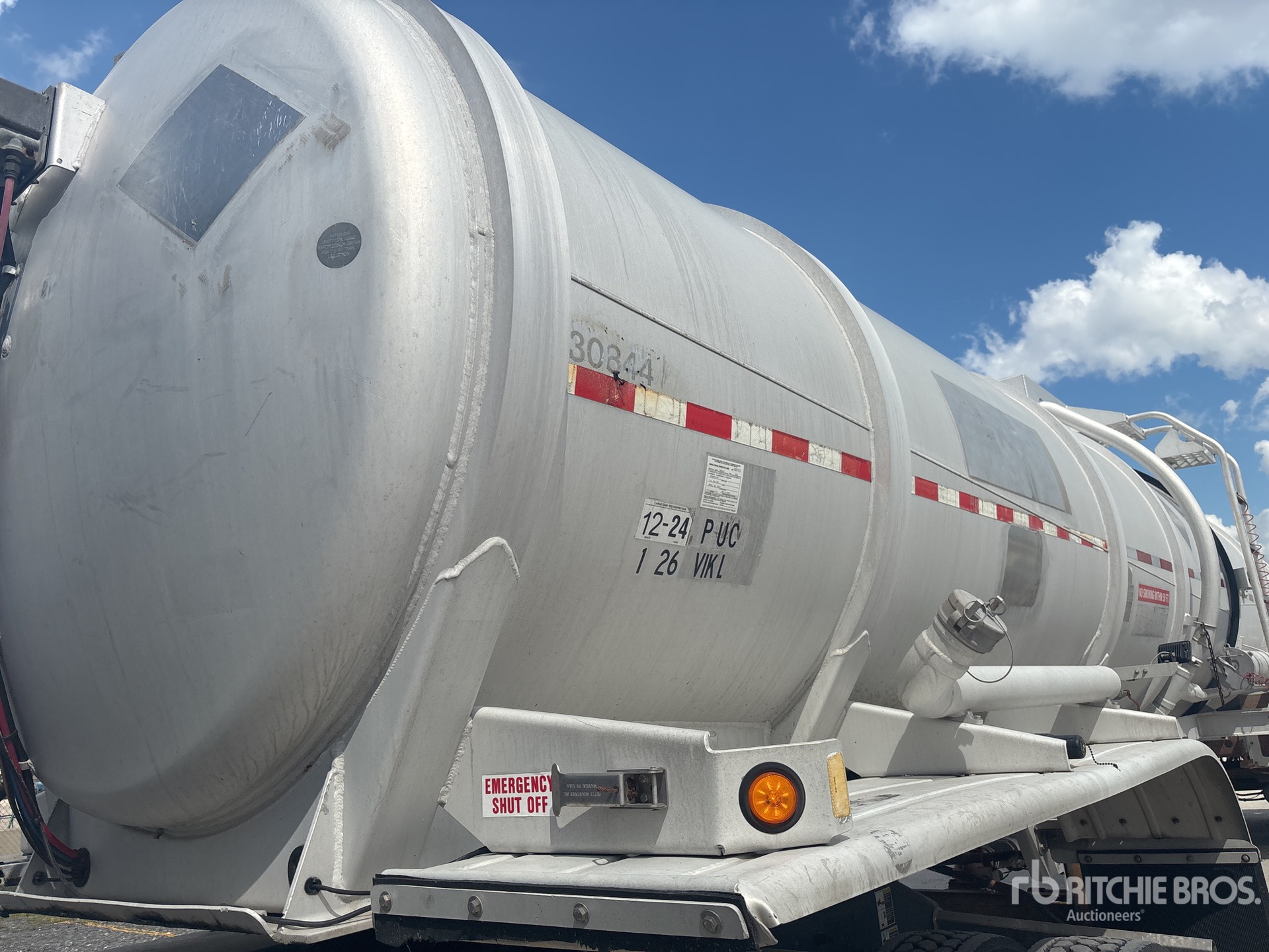2008 Heil MC407
