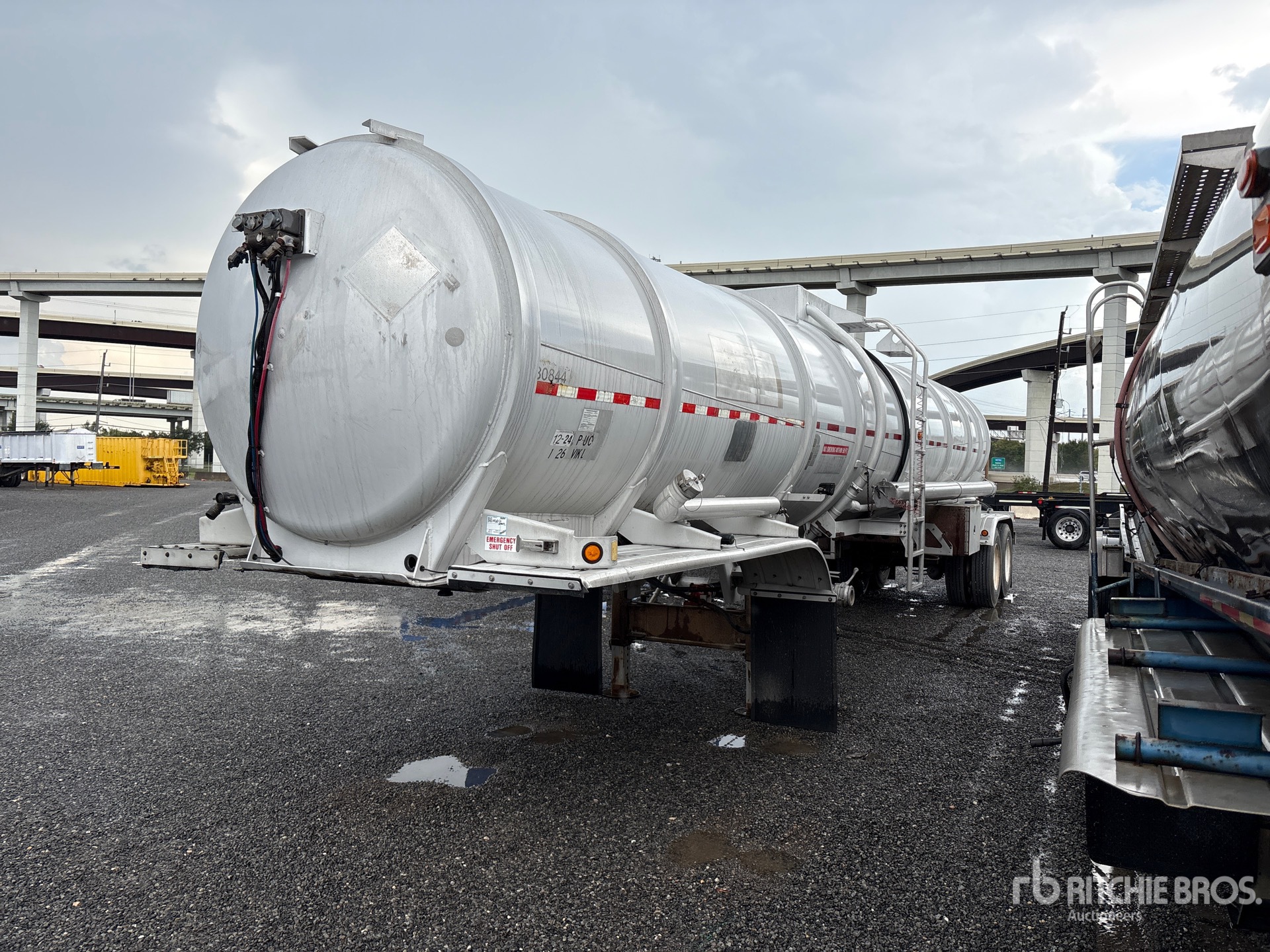 2008 Heil MC407