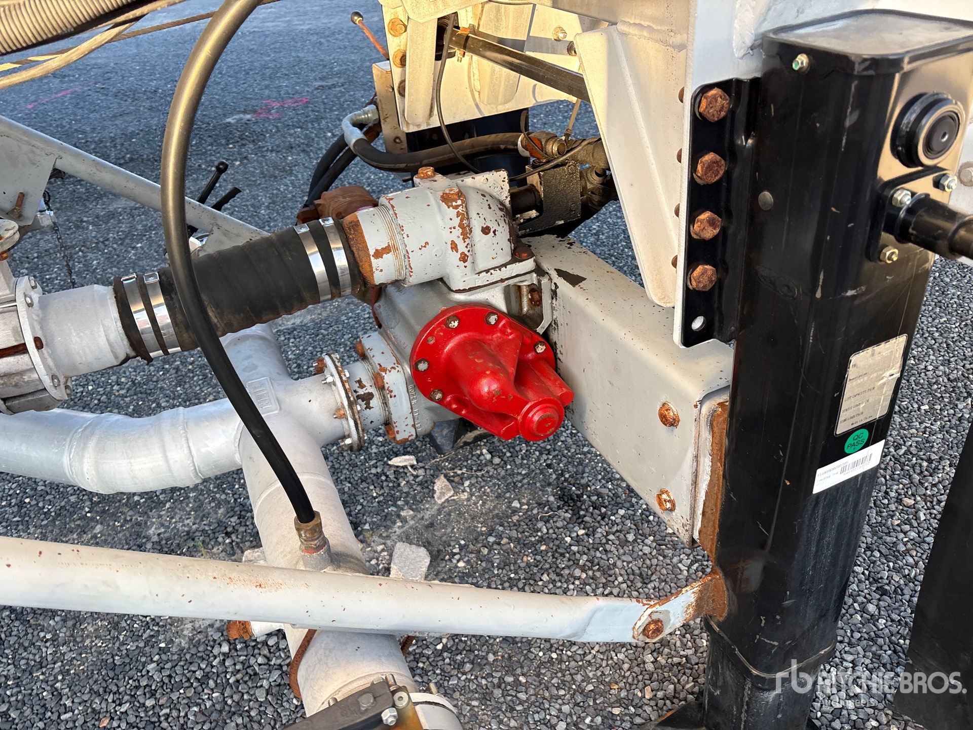 2003 Heil MC407