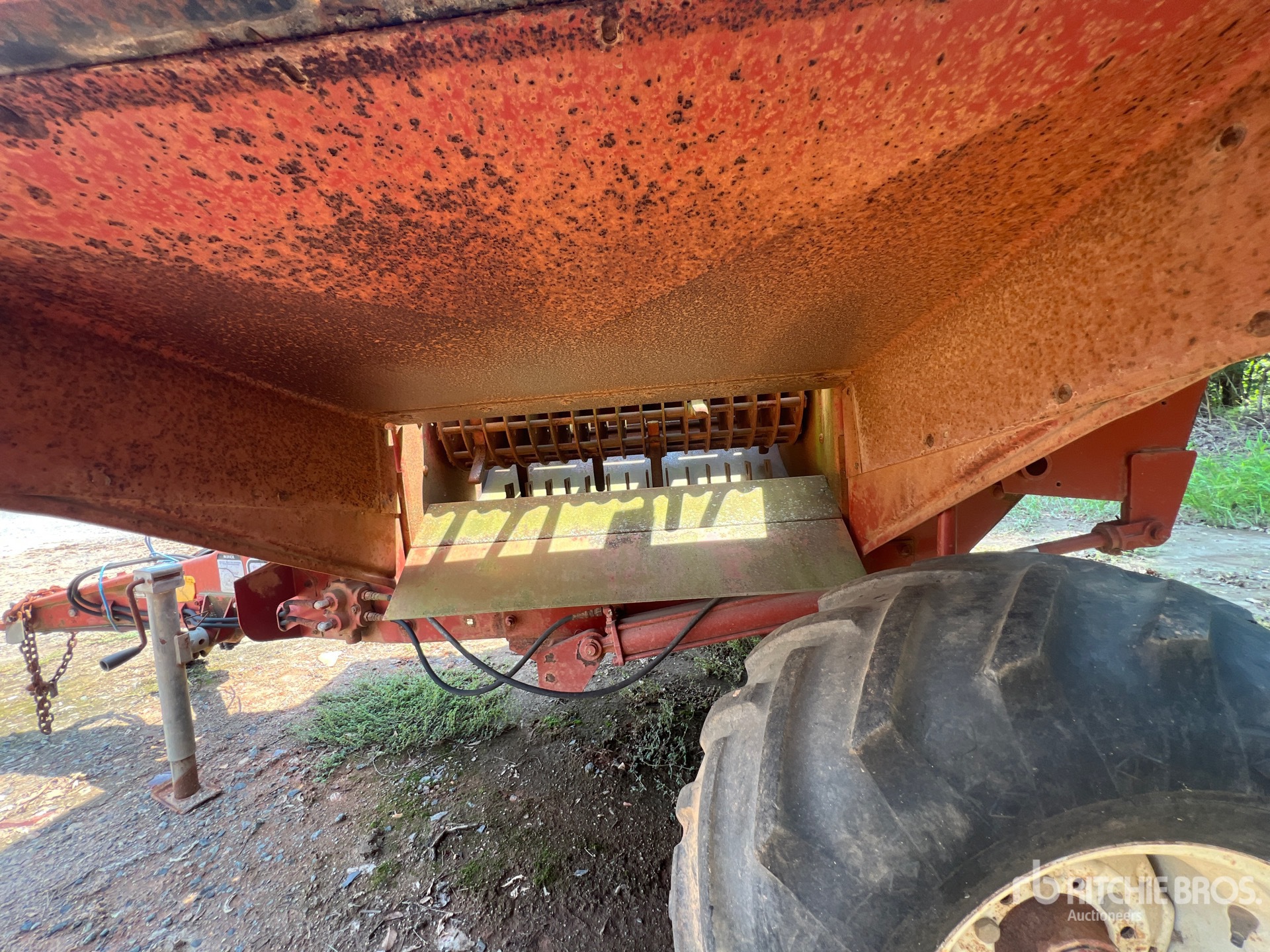 Hesston BP25