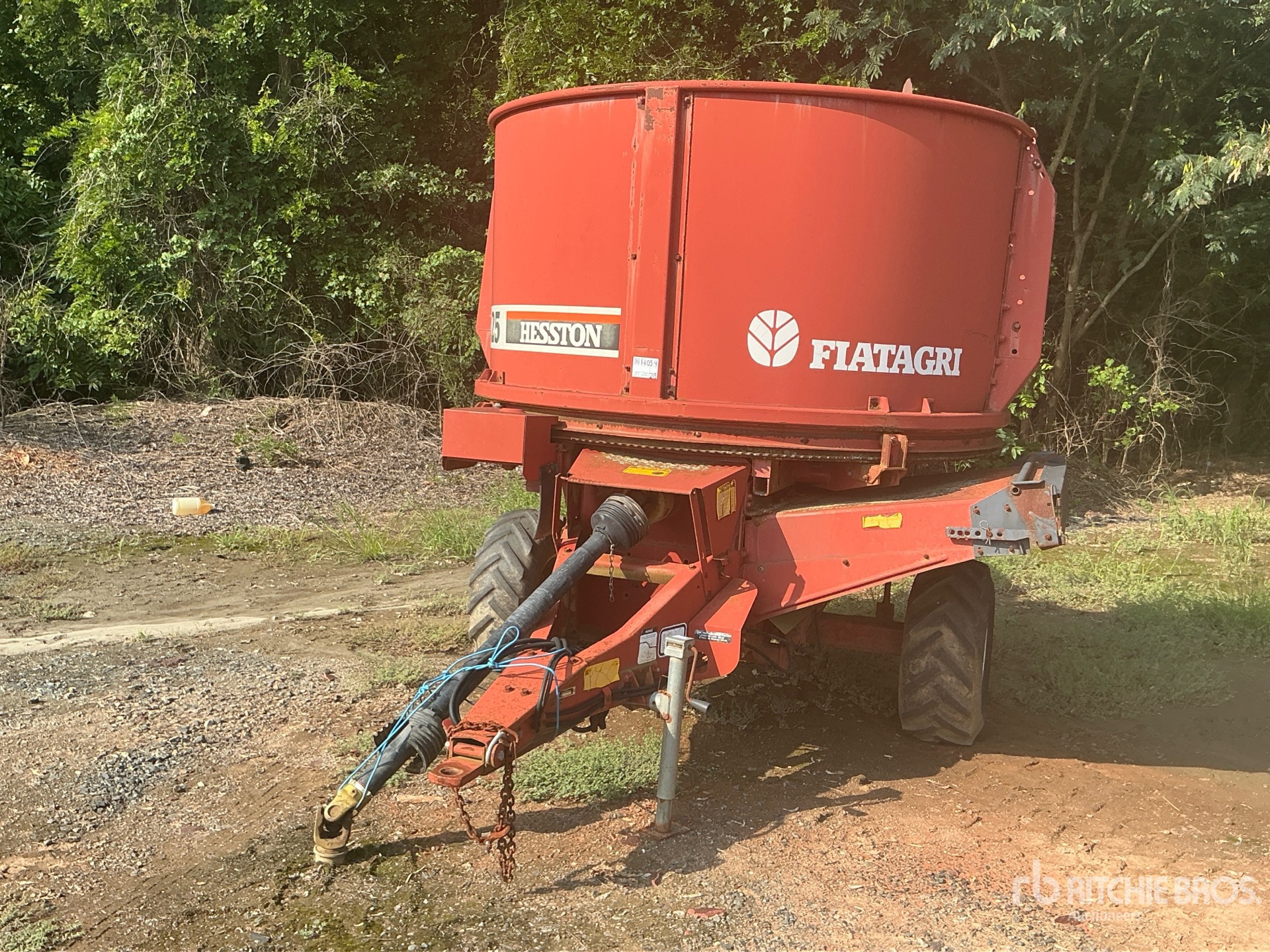 Hesston BP25