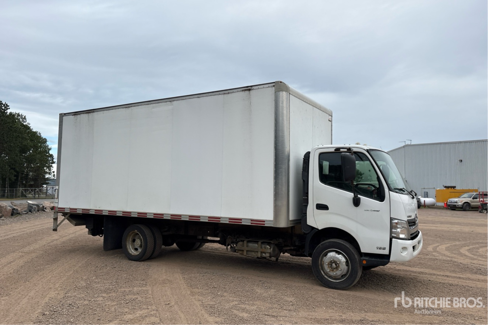 2018 Hino 195