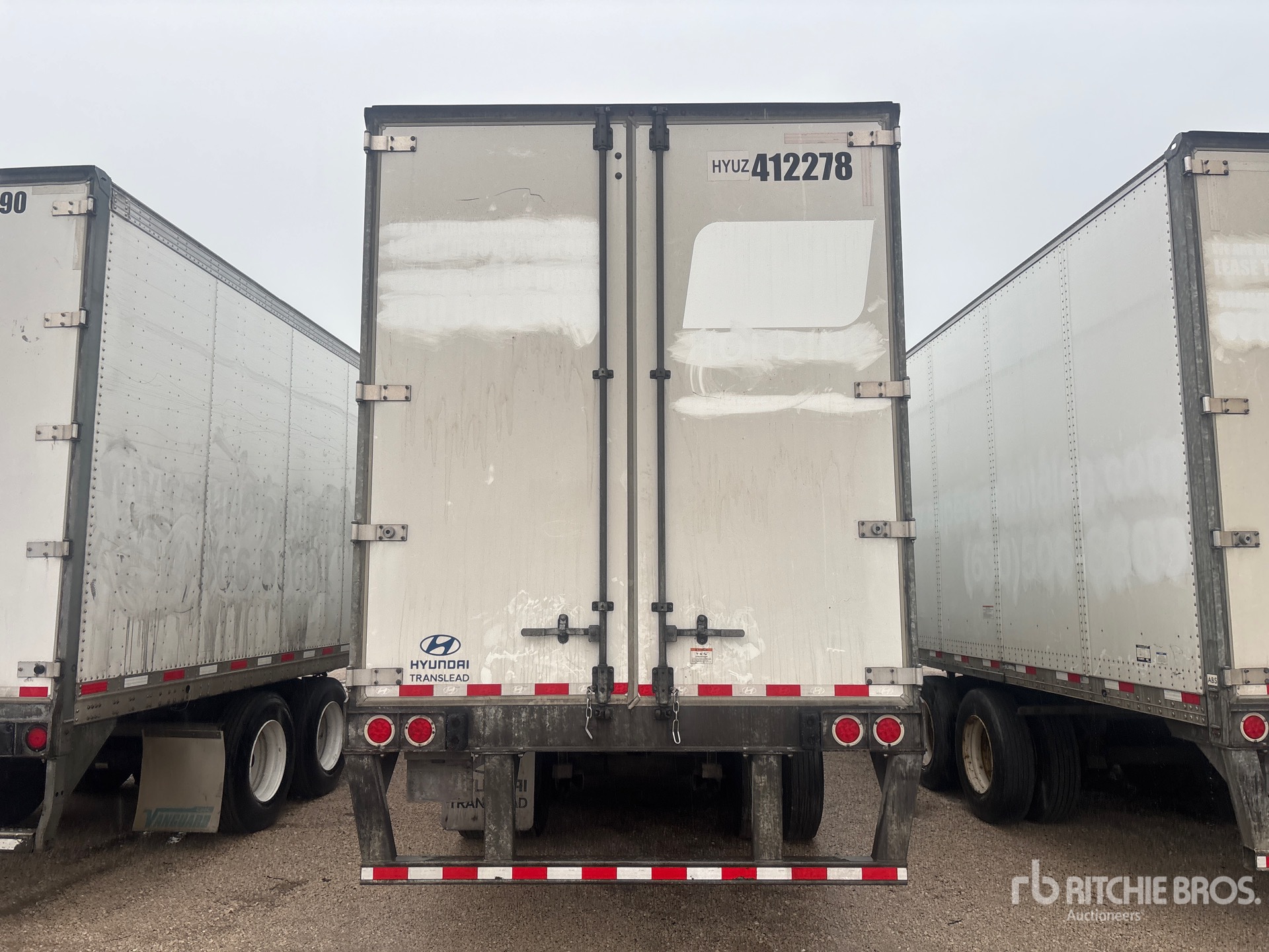 2023 Hyundai V12530152-AJS