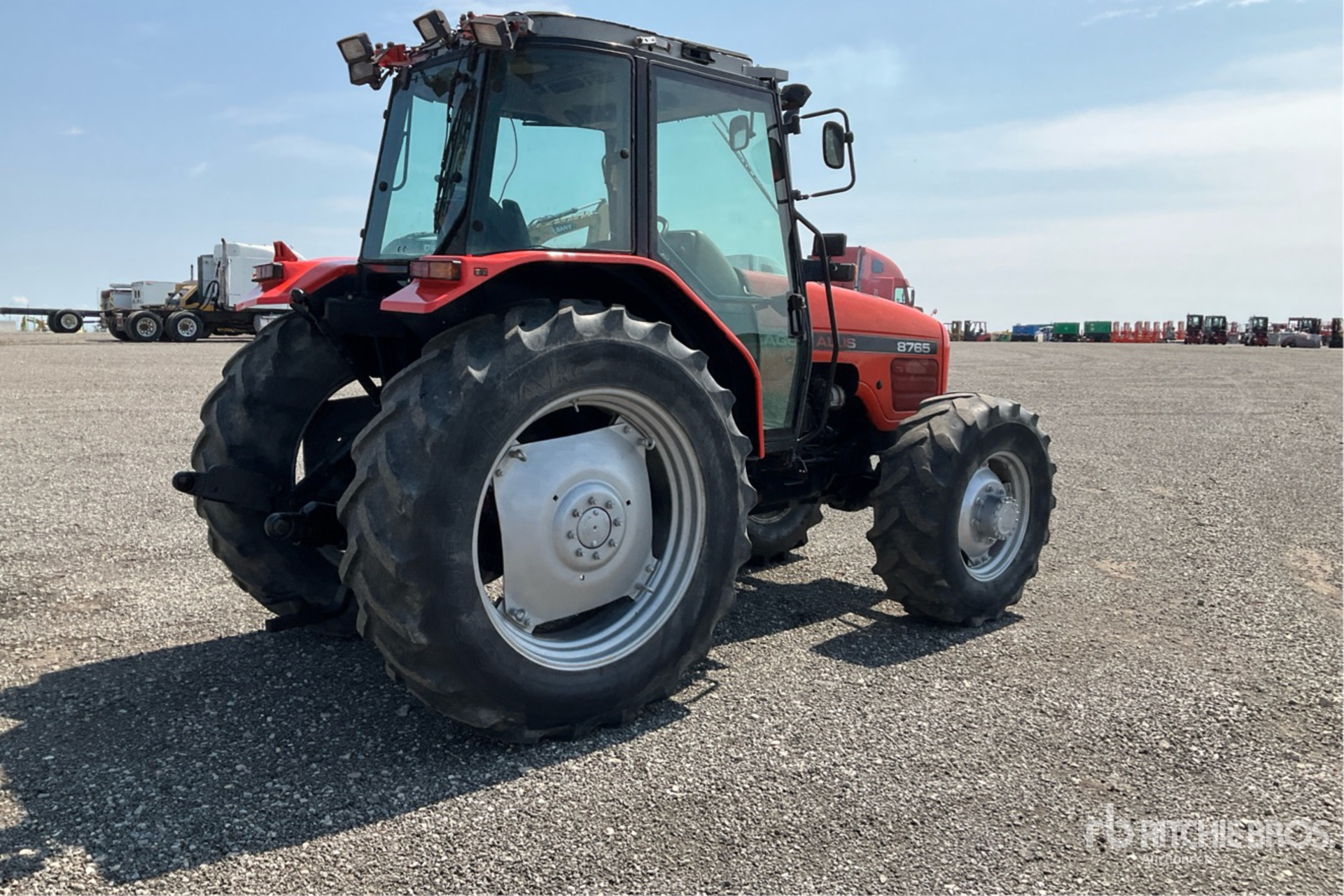 1999 Agco 8765