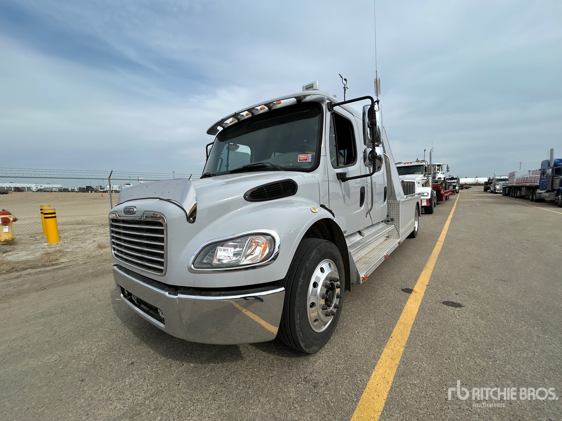Photo of 2007 Freightliner M2 106