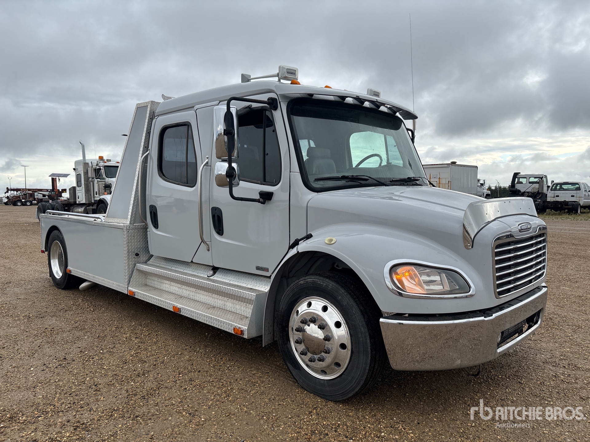 2007 Freightliner M2 106