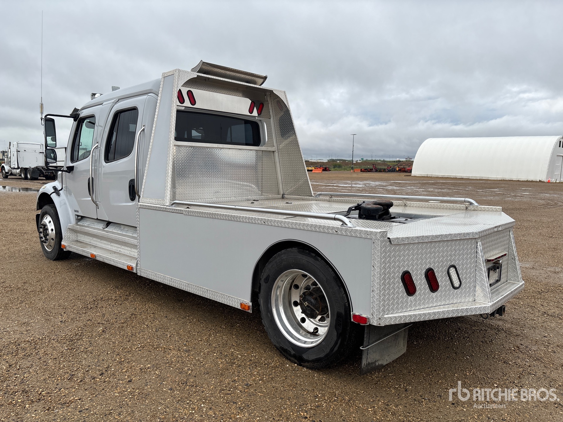 2007 Freightliner M2 106