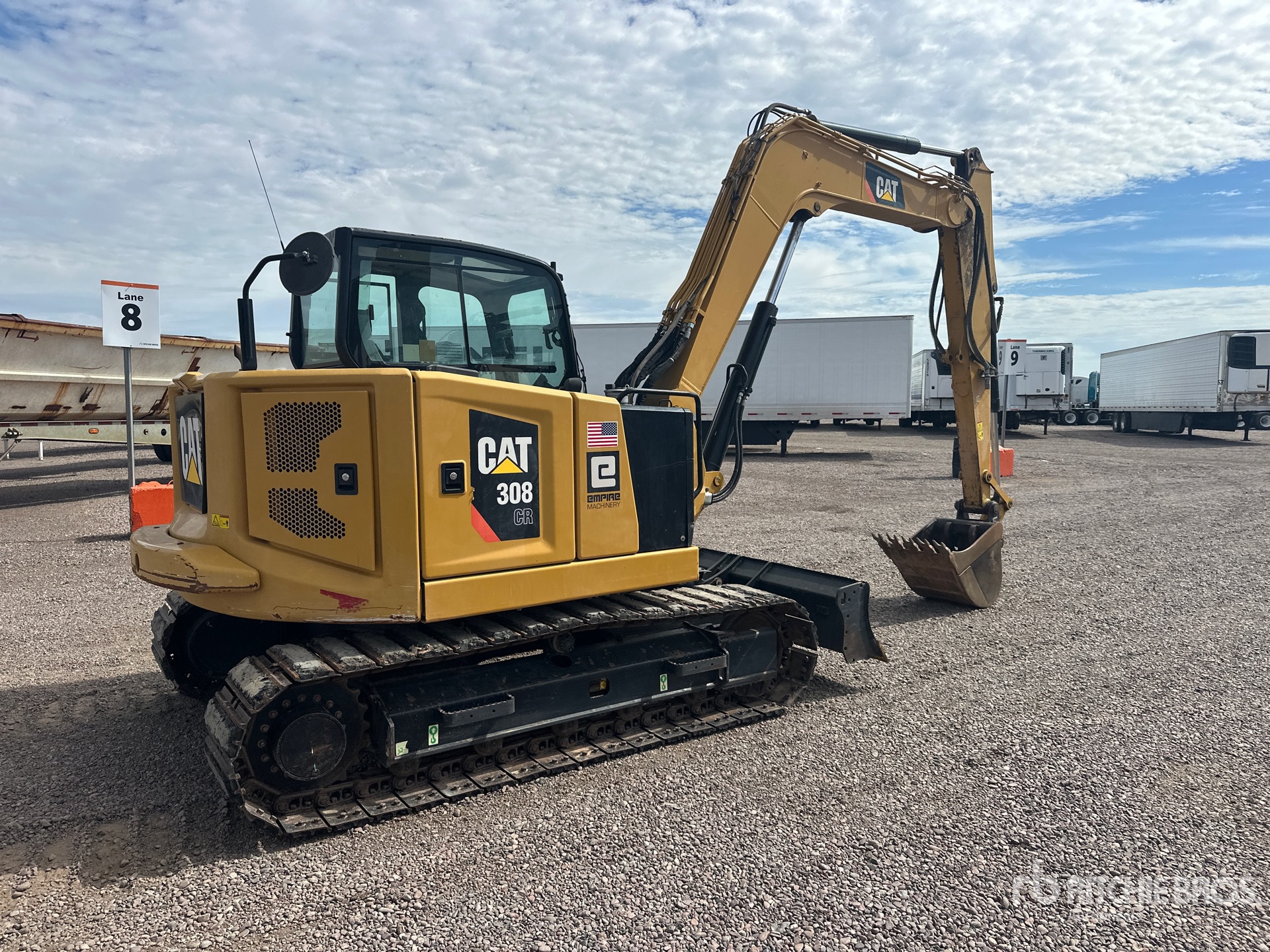 General Appearance with Picture, Right Rear Corner
