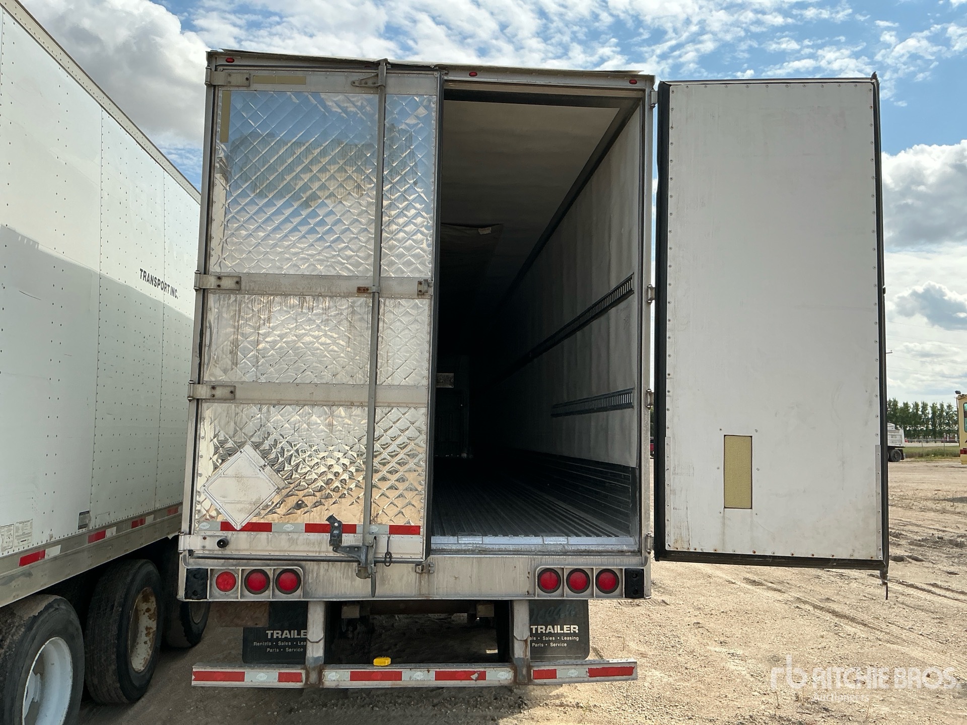 2013 Utility 3000R
