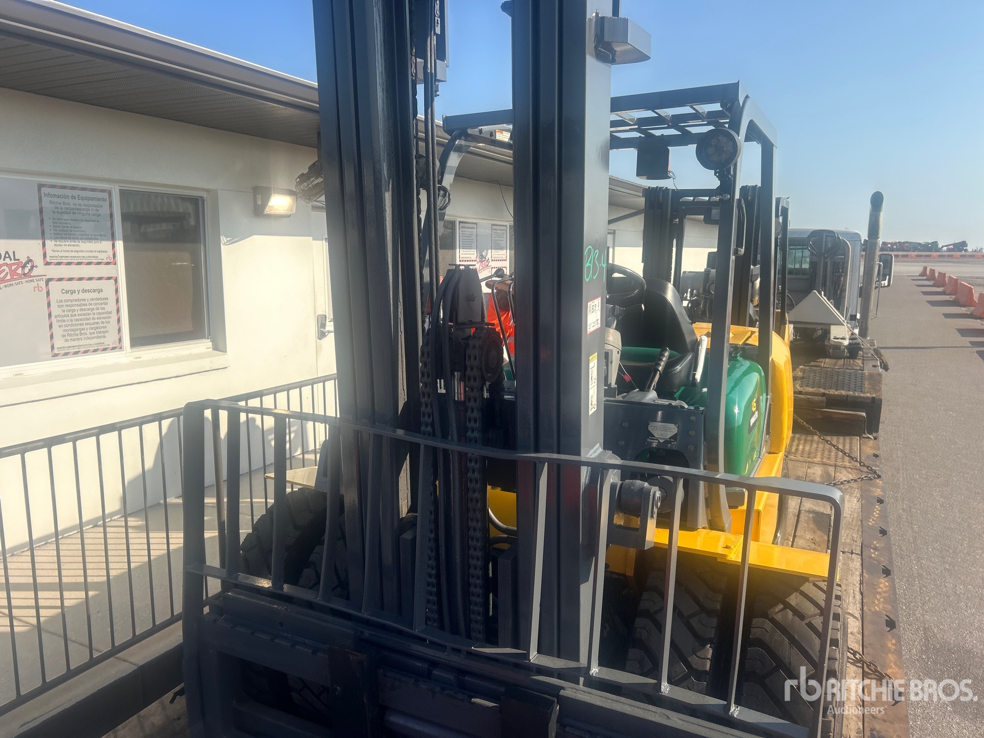 Photo of a  Komatsu FD45T8