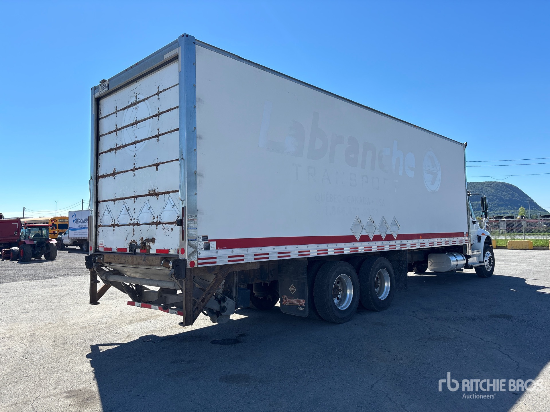 2019 International DuraStar 4400
