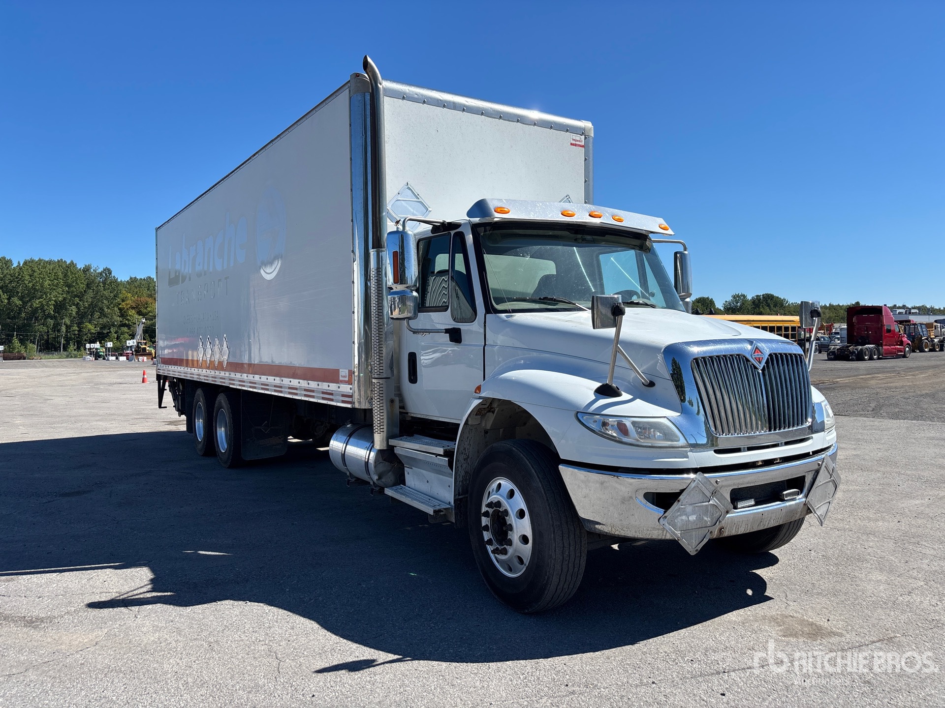 2019 International DuraStar 4400