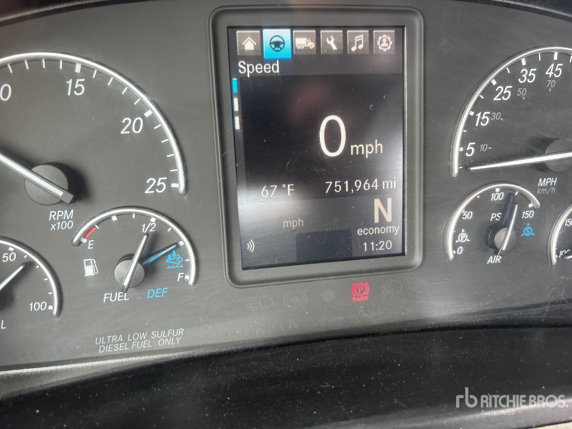 2019 Freightliner CASCADIA 126