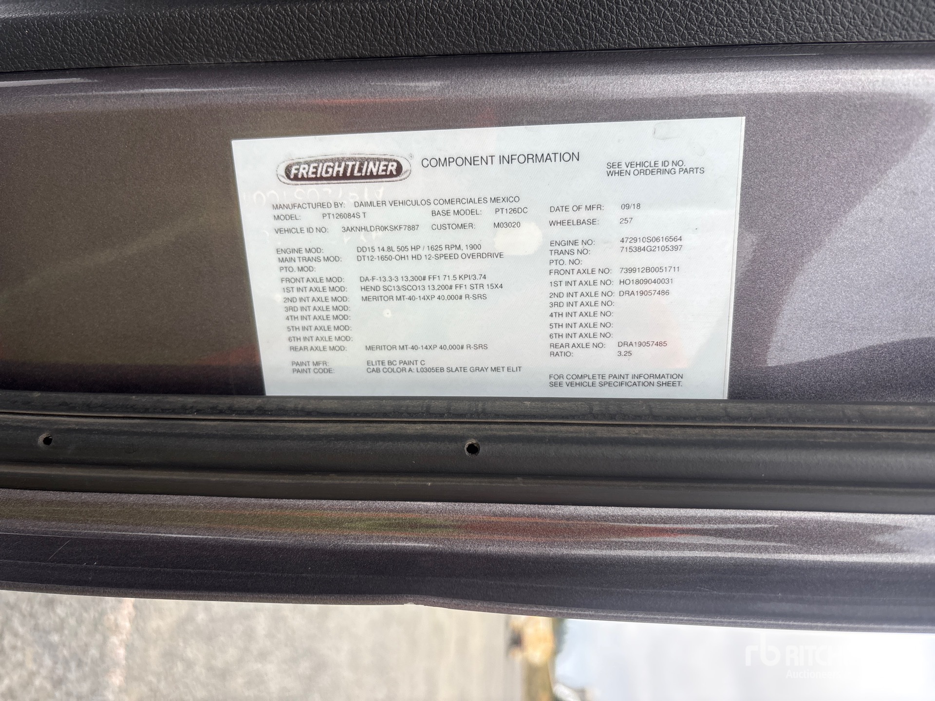 2019 Freightliner CASCADIA 126