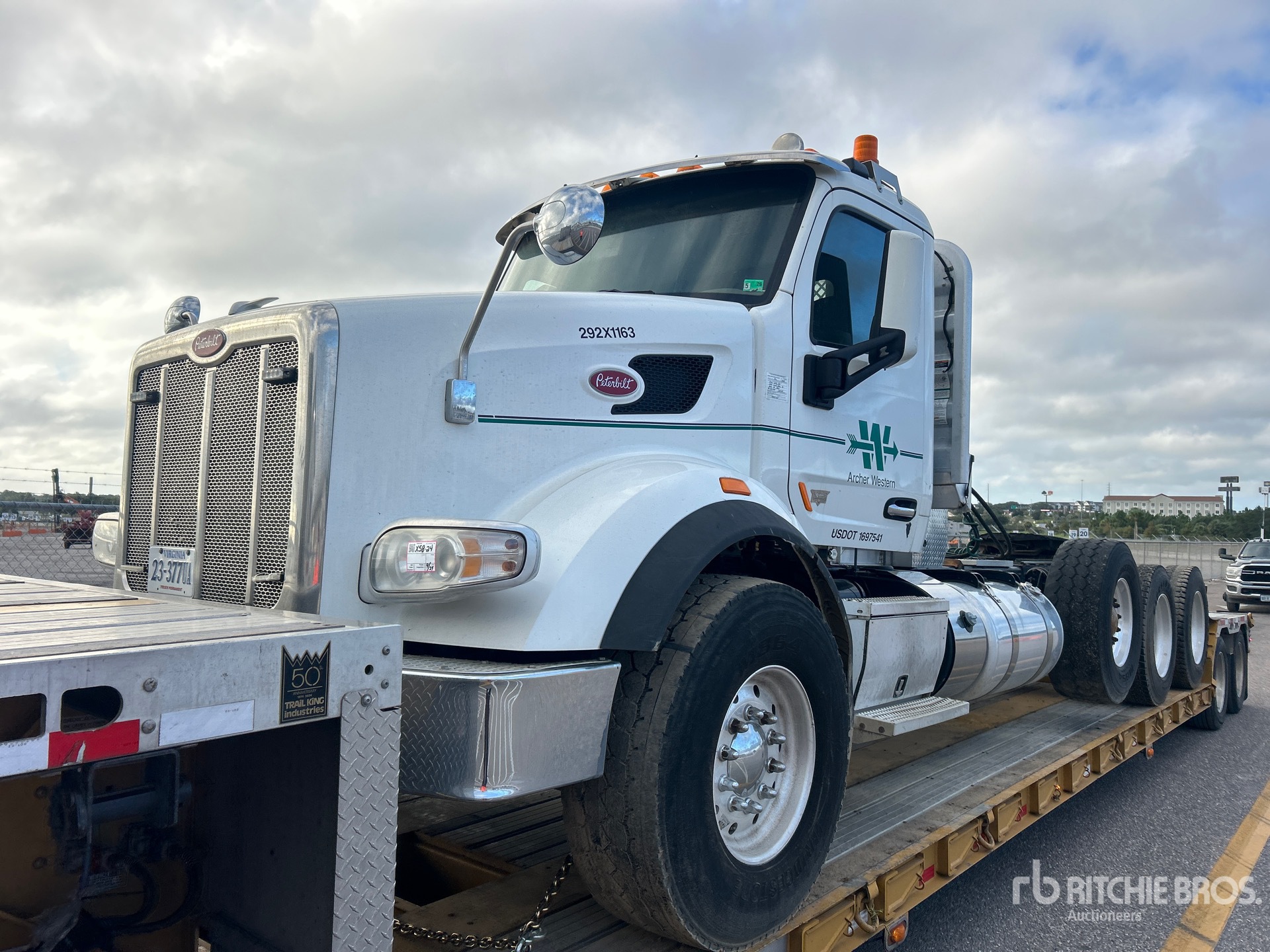 2017 Peterbilt 567