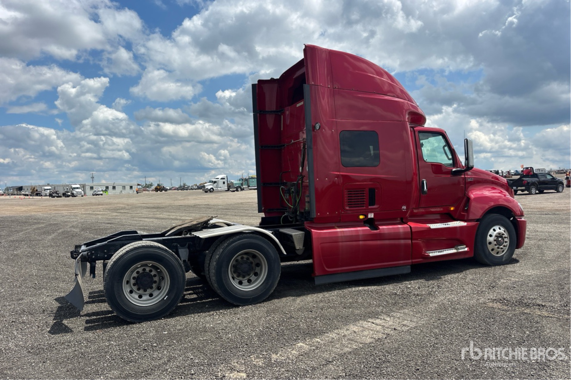 2019 International LT625