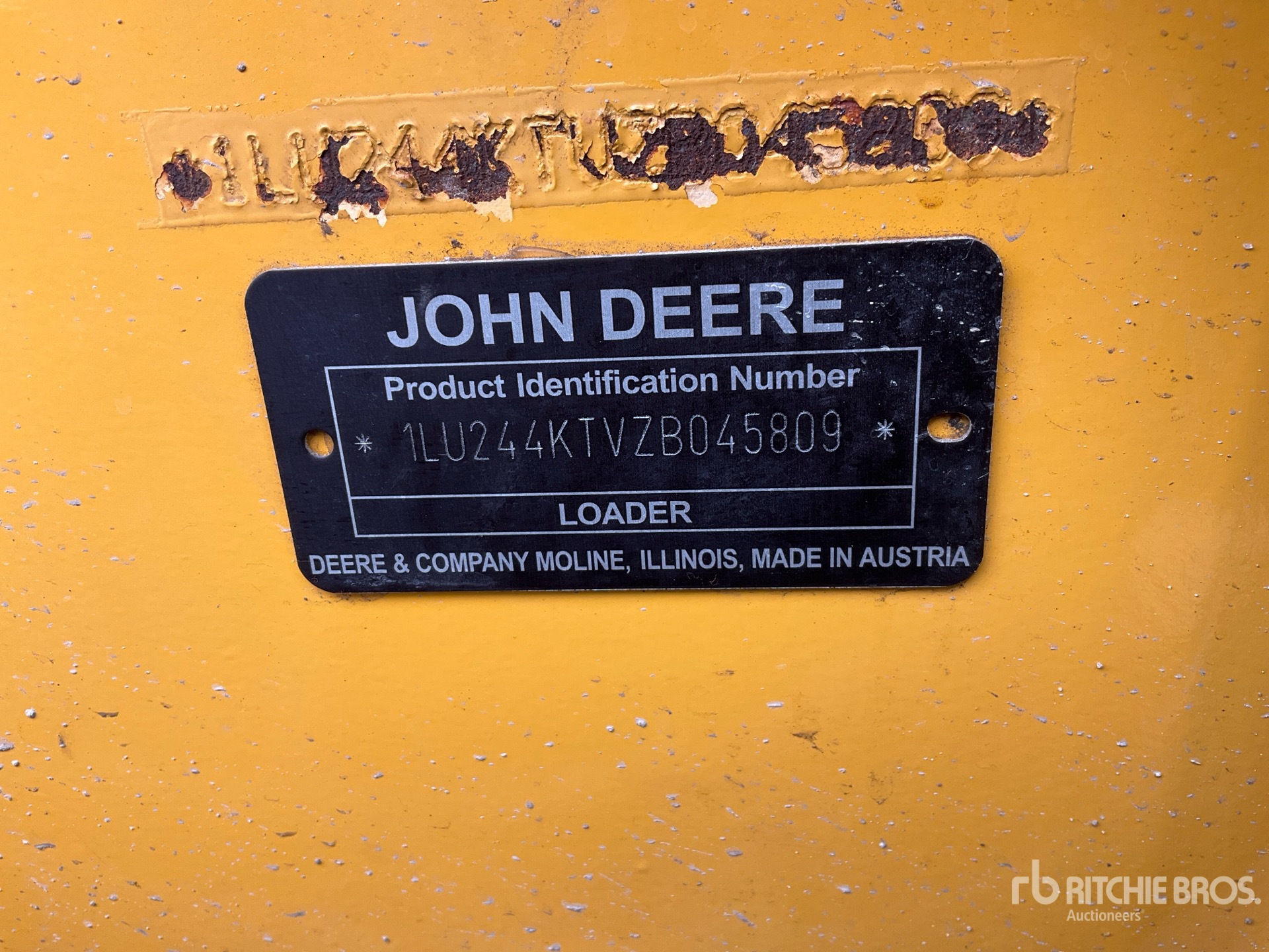 2017 John Deere 244K-II