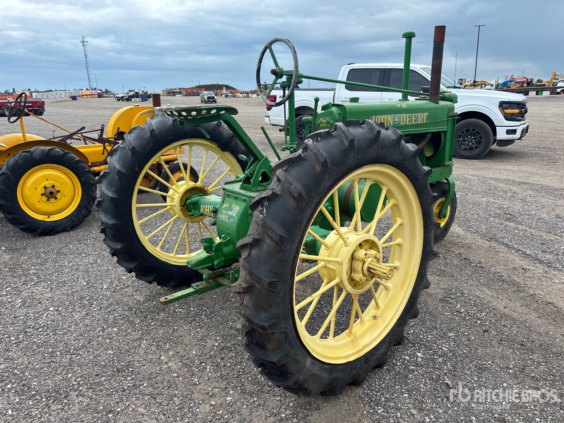 John Deere MODEL B