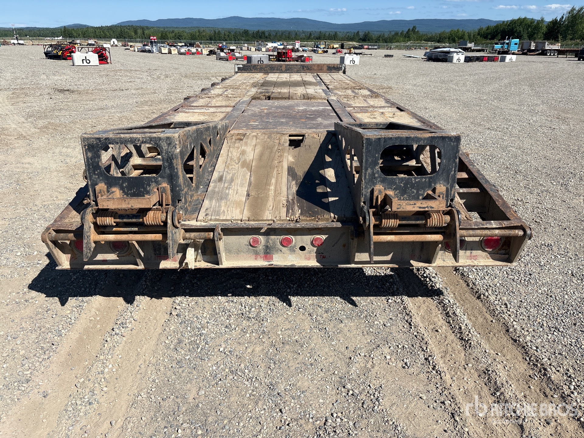 2012 BWS 25 ton 29 ft Tri/A