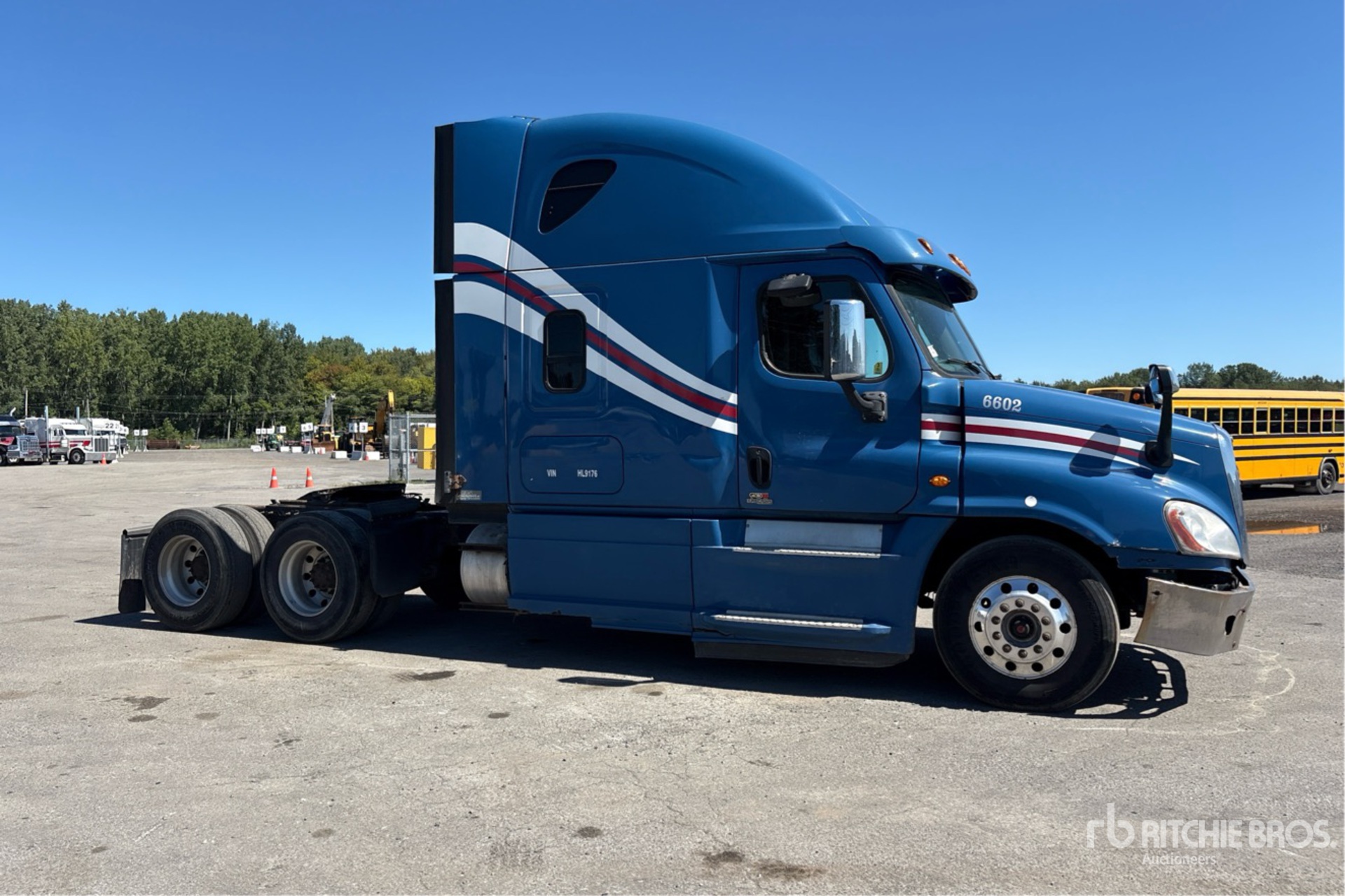 2017 Freightliner CASCADIA 125