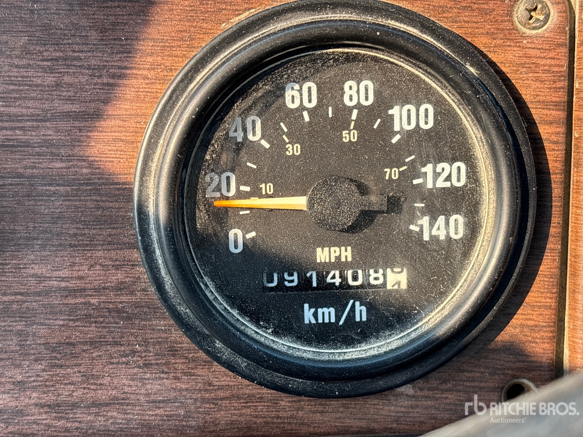 General Appearance with Hour Meter / Odometer