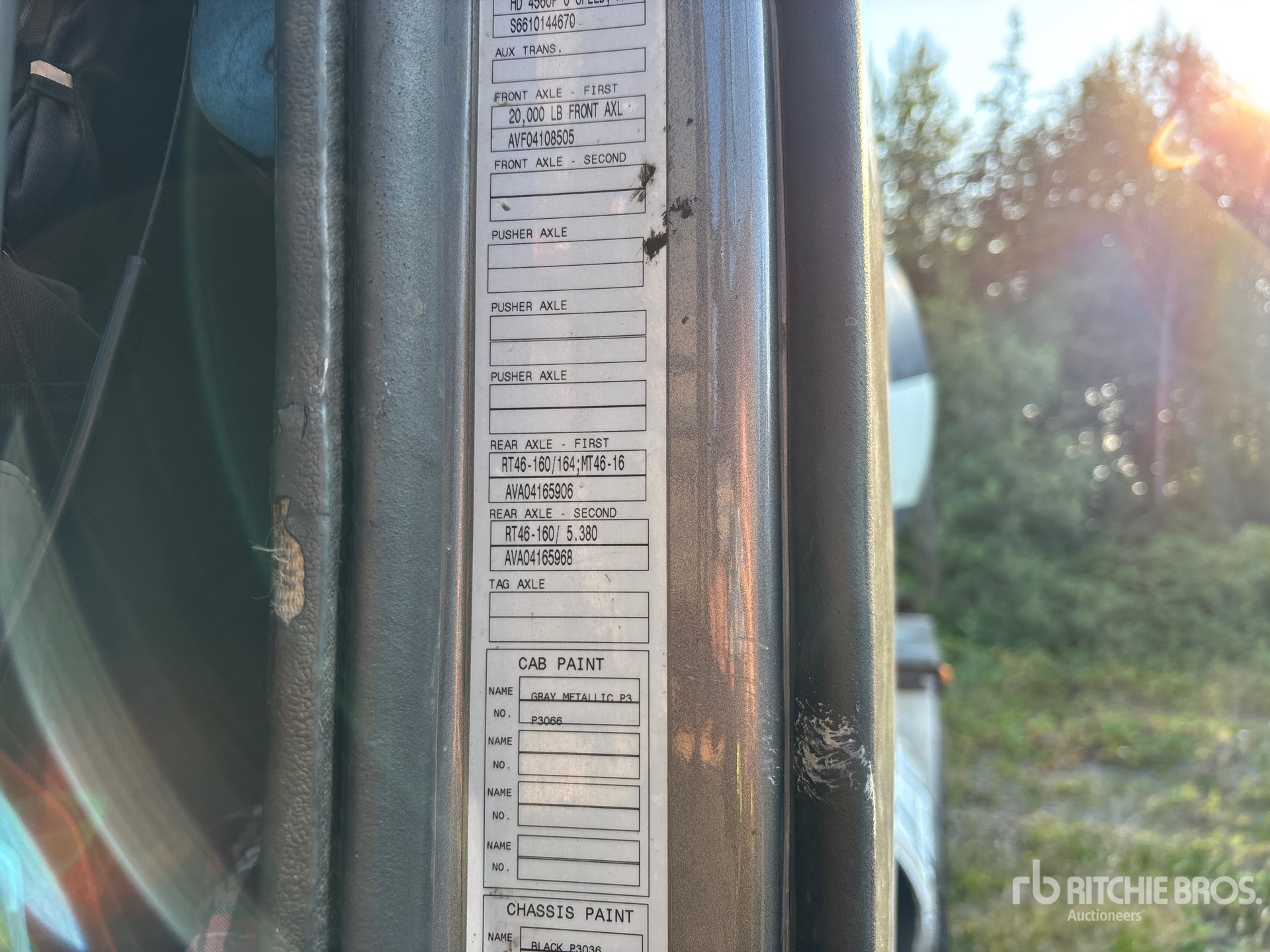 2005 Volvo VE D12-395