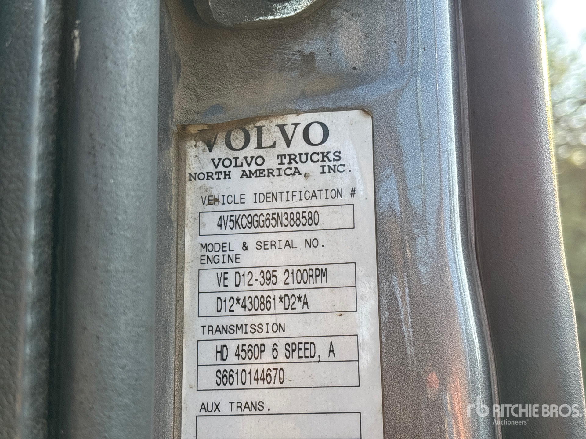 2005 Volvo VE D12-395