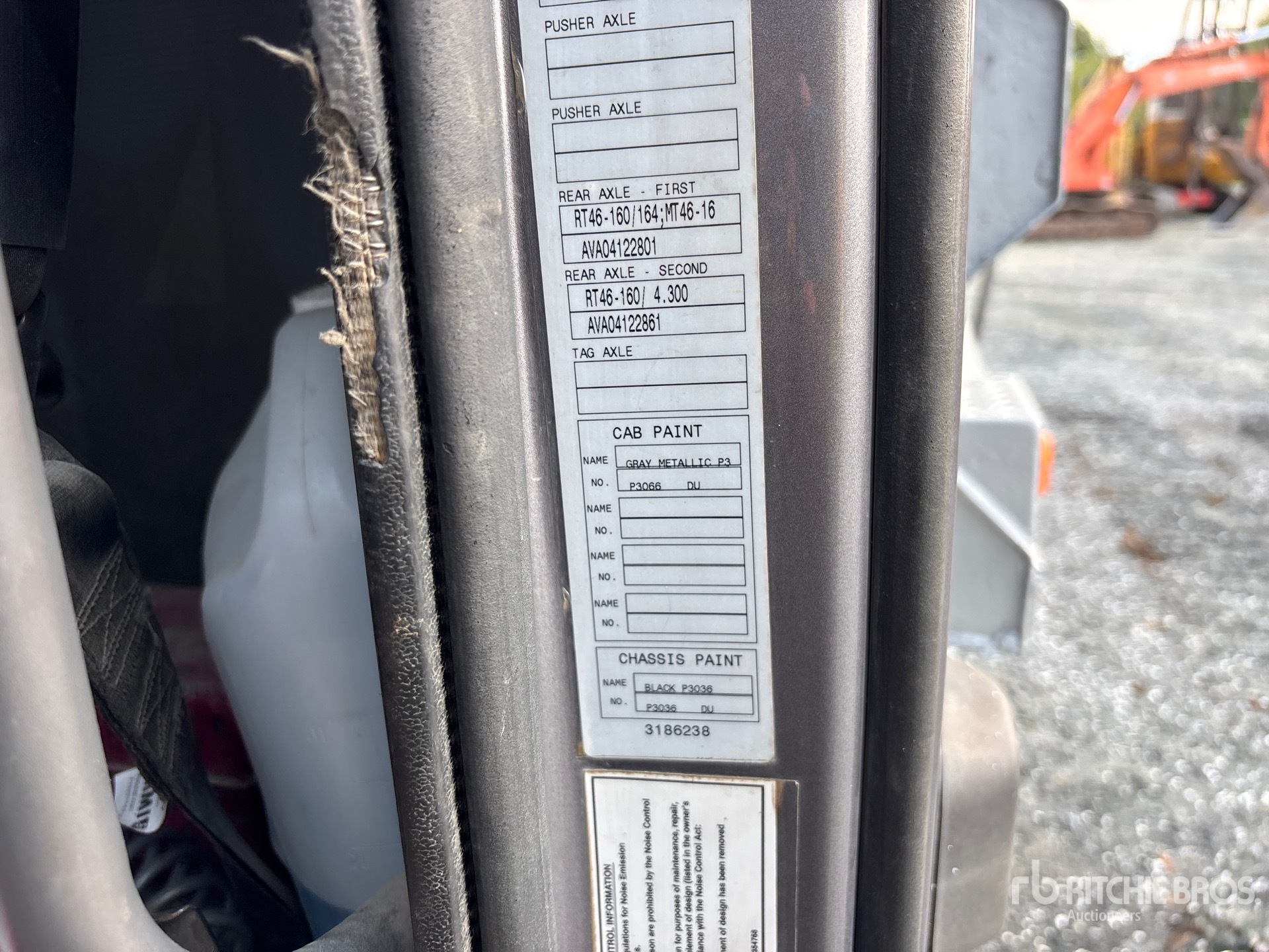 2005 Volvo VND