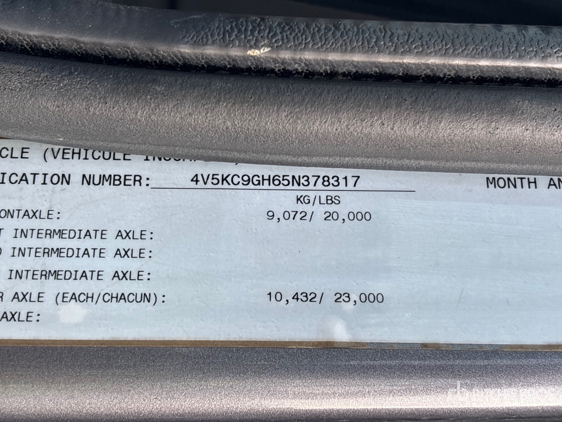 2005 Volvo VND