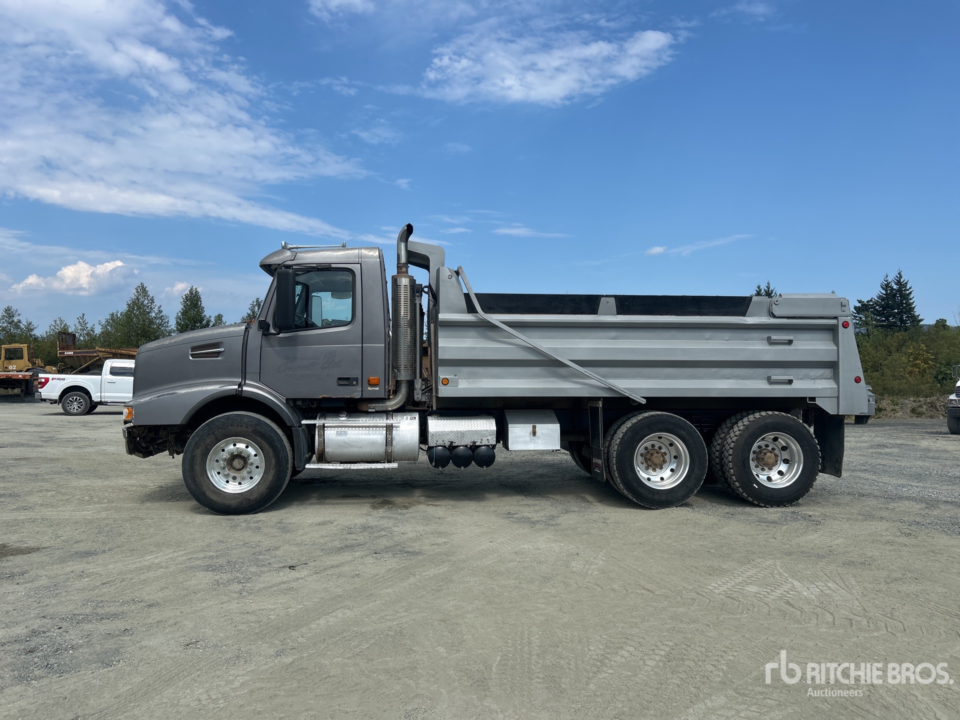 2007 Volvo VHD