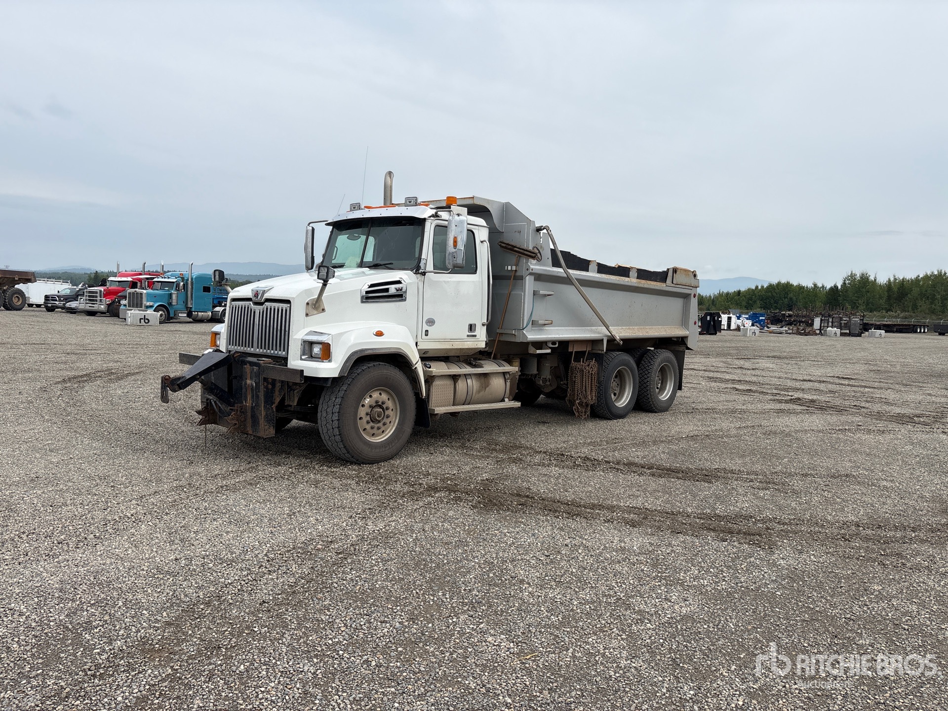 Photo of 2020 Western Star 4700SF