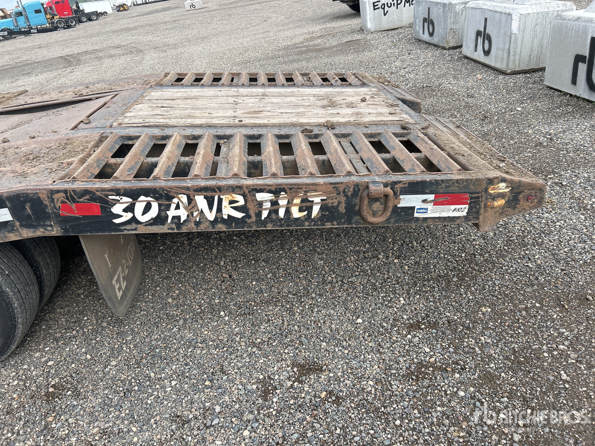 2019 BWS 30 FT TRI/A