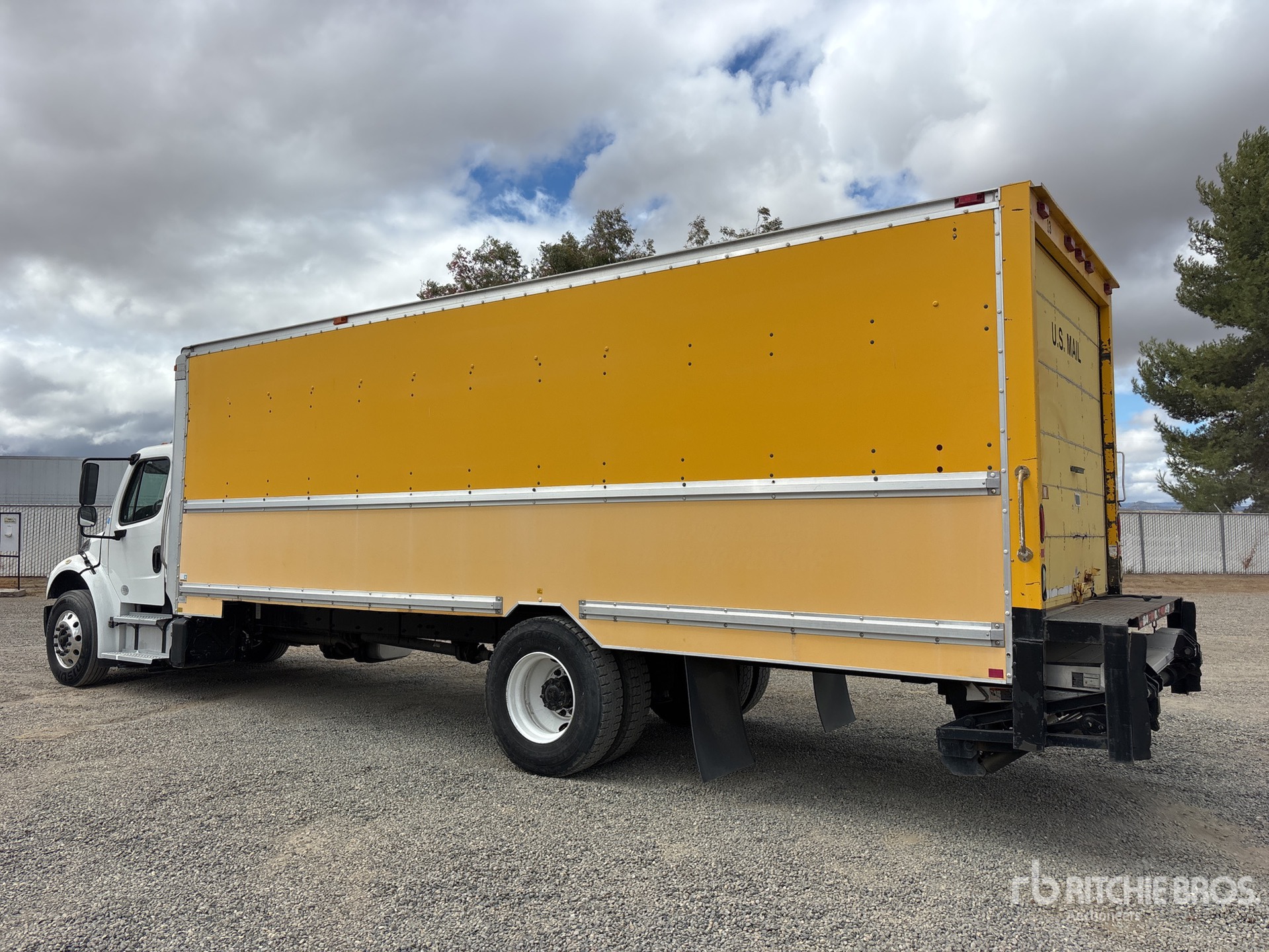 2018 Freightliner M2 106