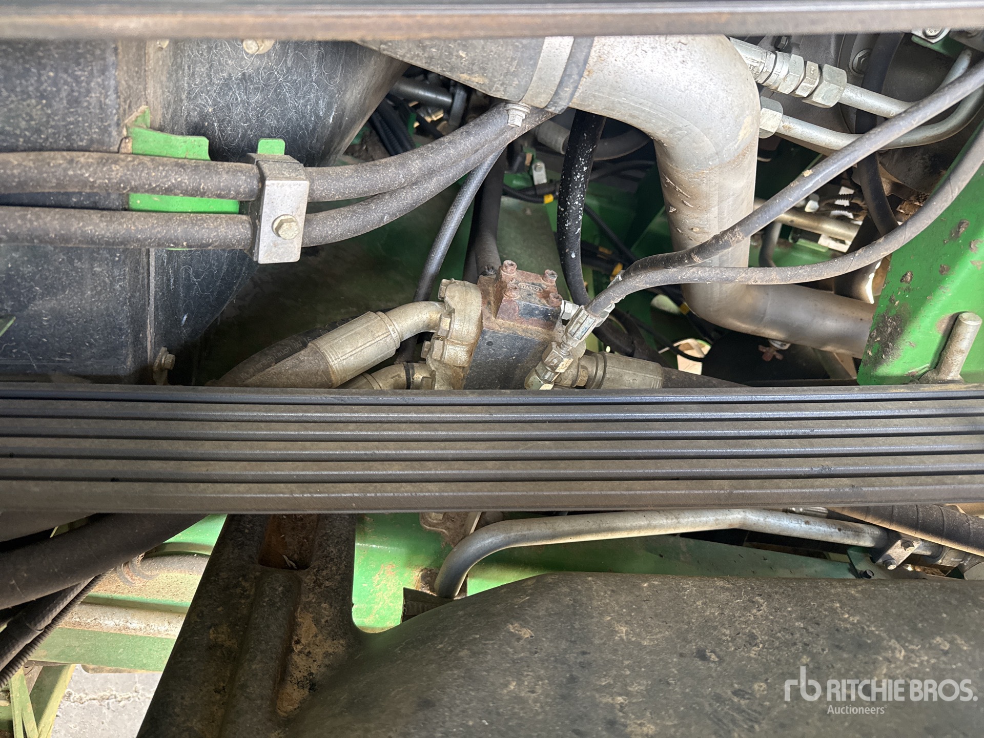 2020 John Deere 8300