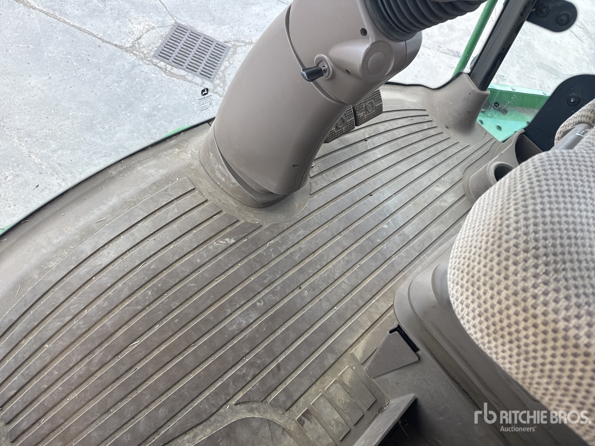 2020 John Deere 8300