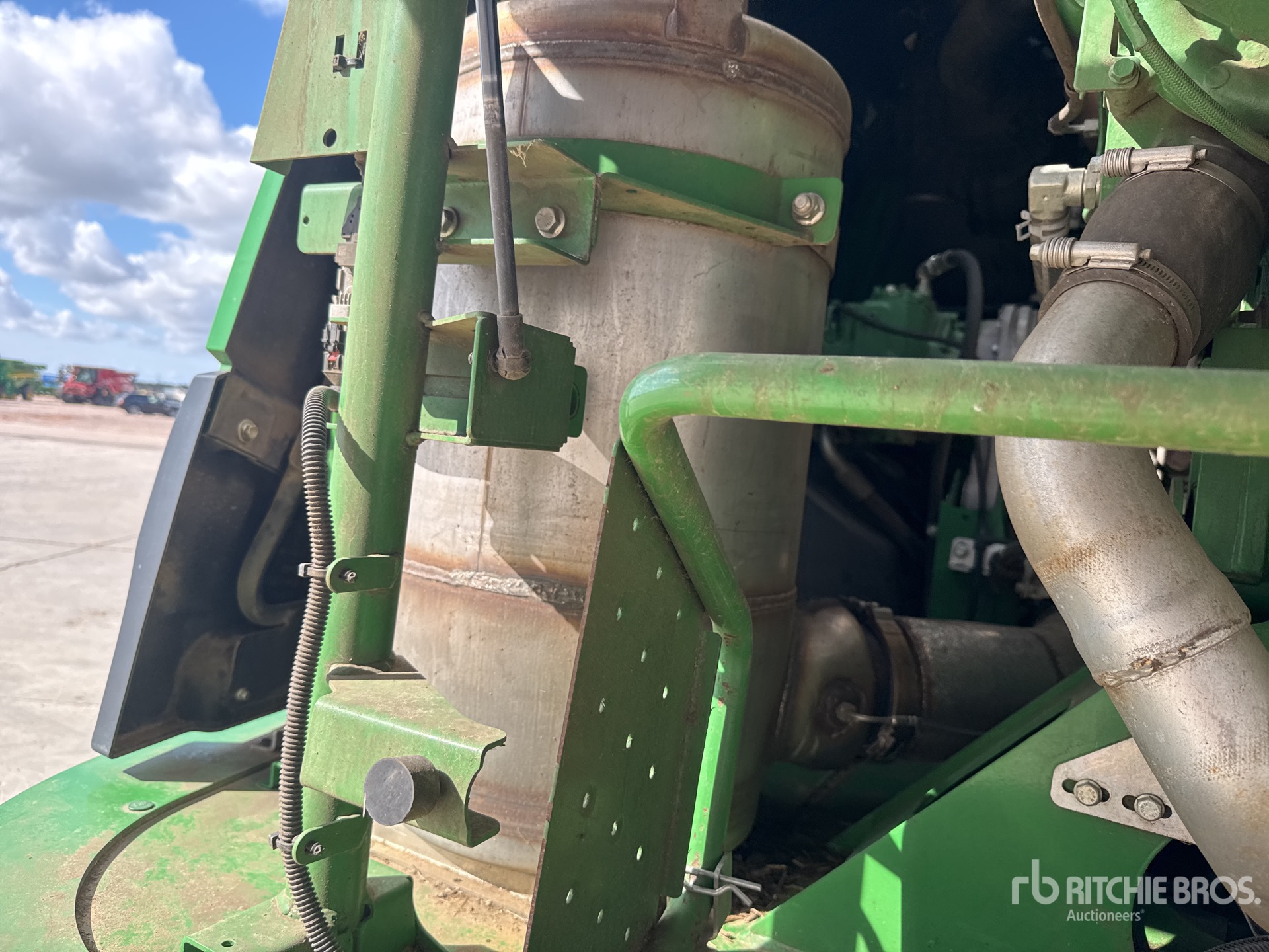 2020 John Deere 8300