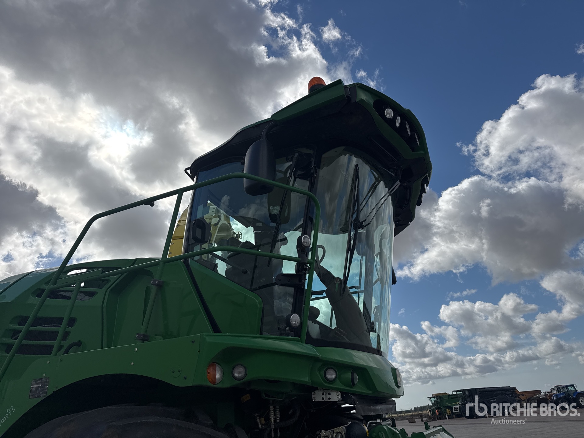 2020 John Deere 8300