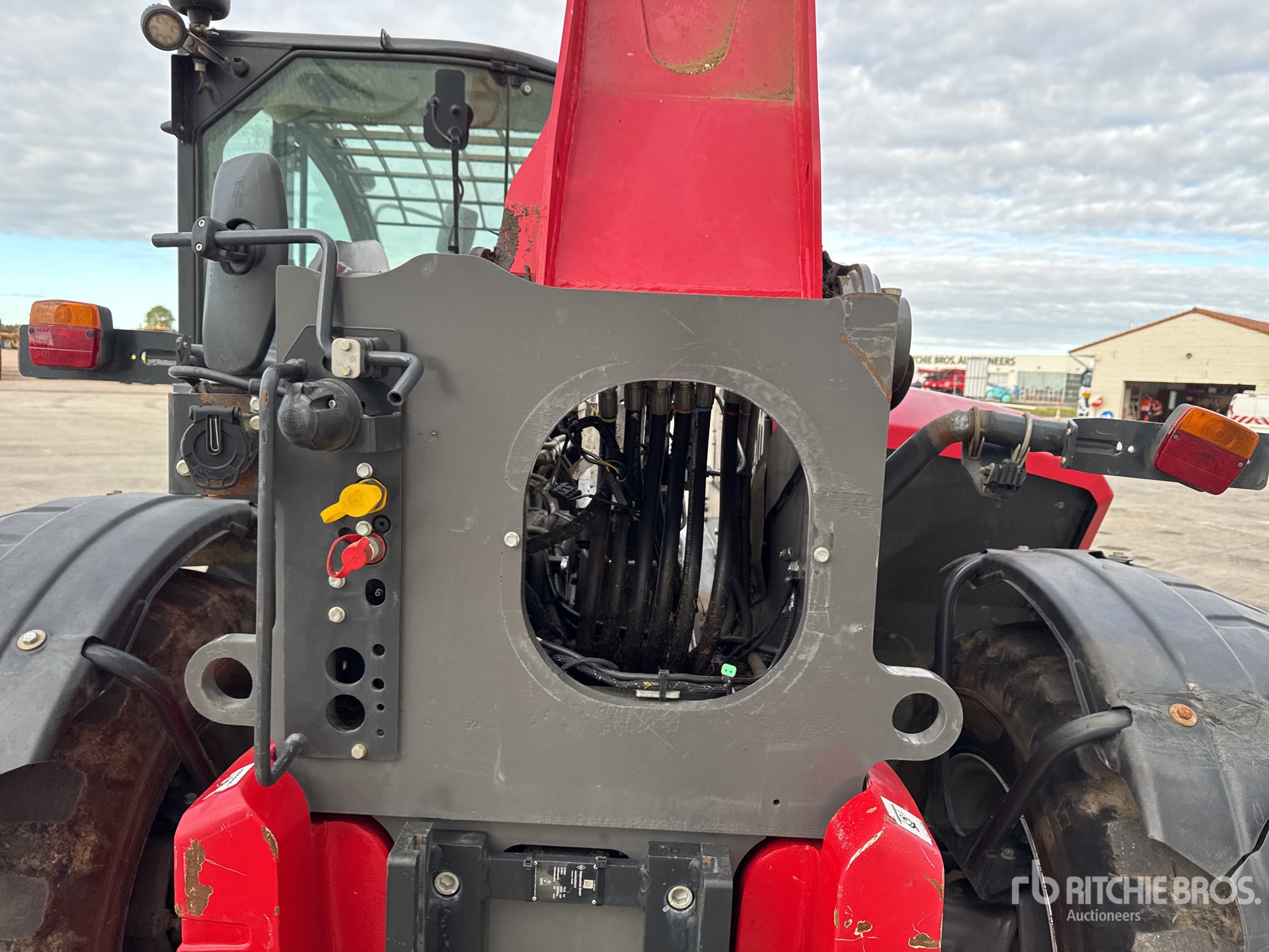 2020 Massey Ferguson TH.8043